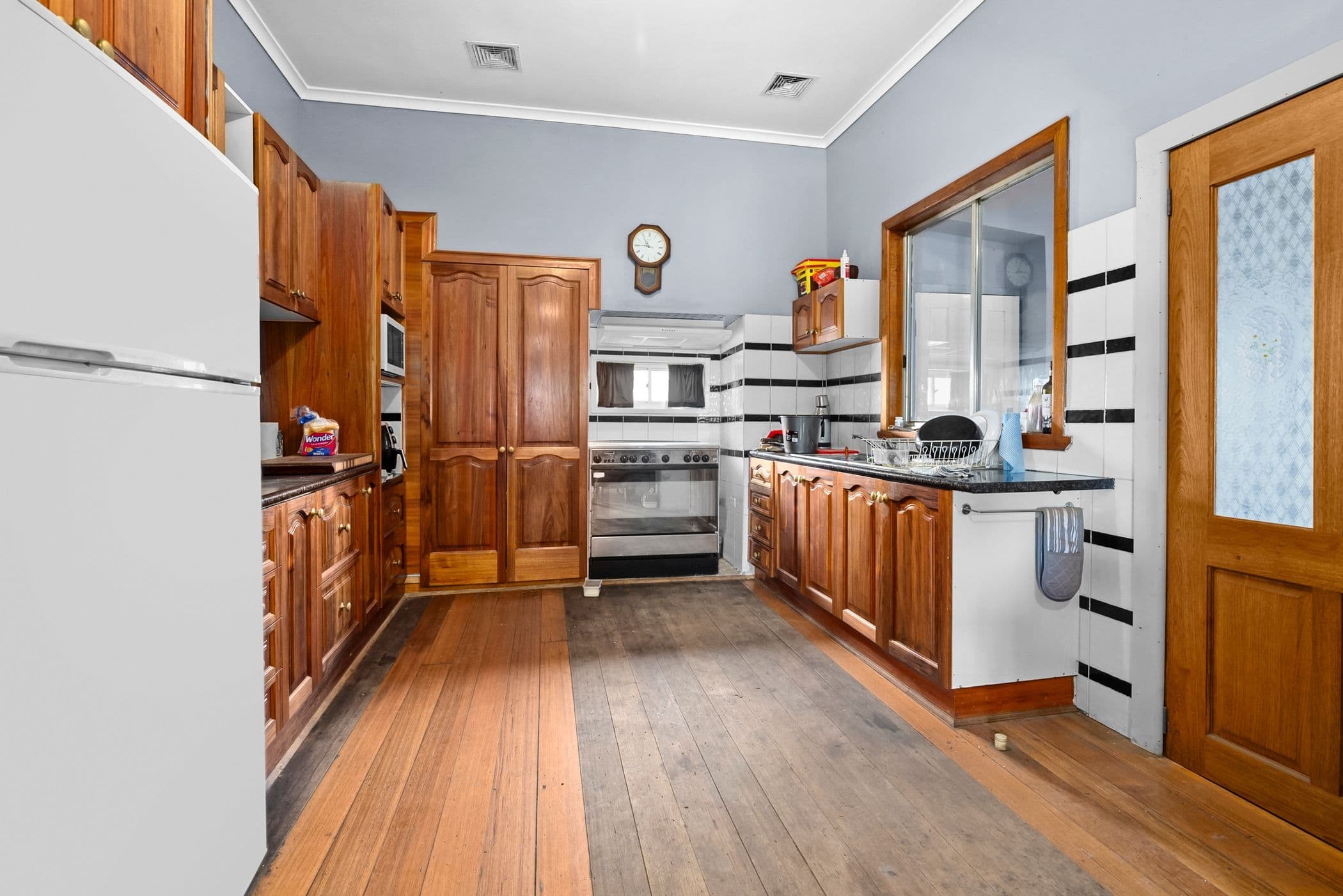 81 Campbell Street, Ararat VIC 3377, Ararat - Thumbnail 3