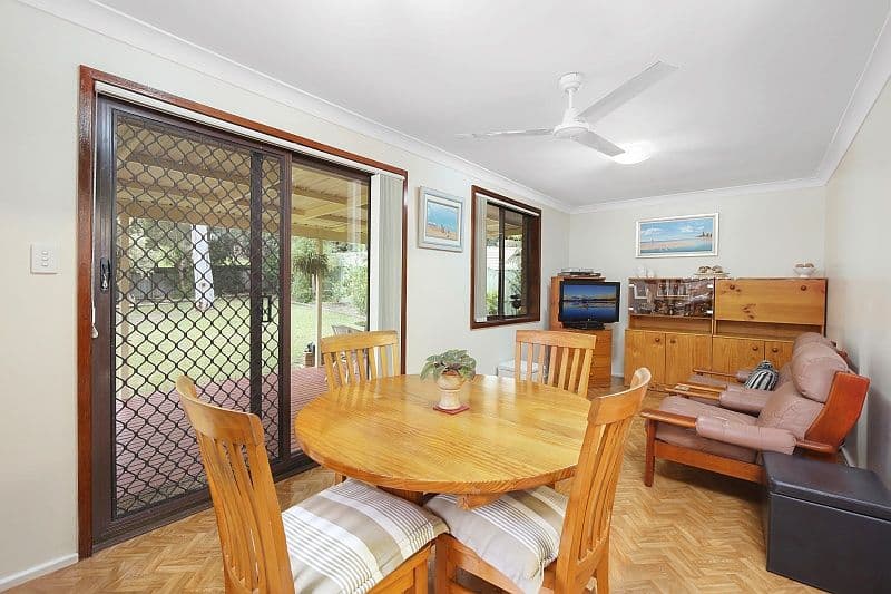 12 Sunnyhills Terrace, BERKELEY VALE NSW 2261, Berkeley Vale - Thumbnail 4