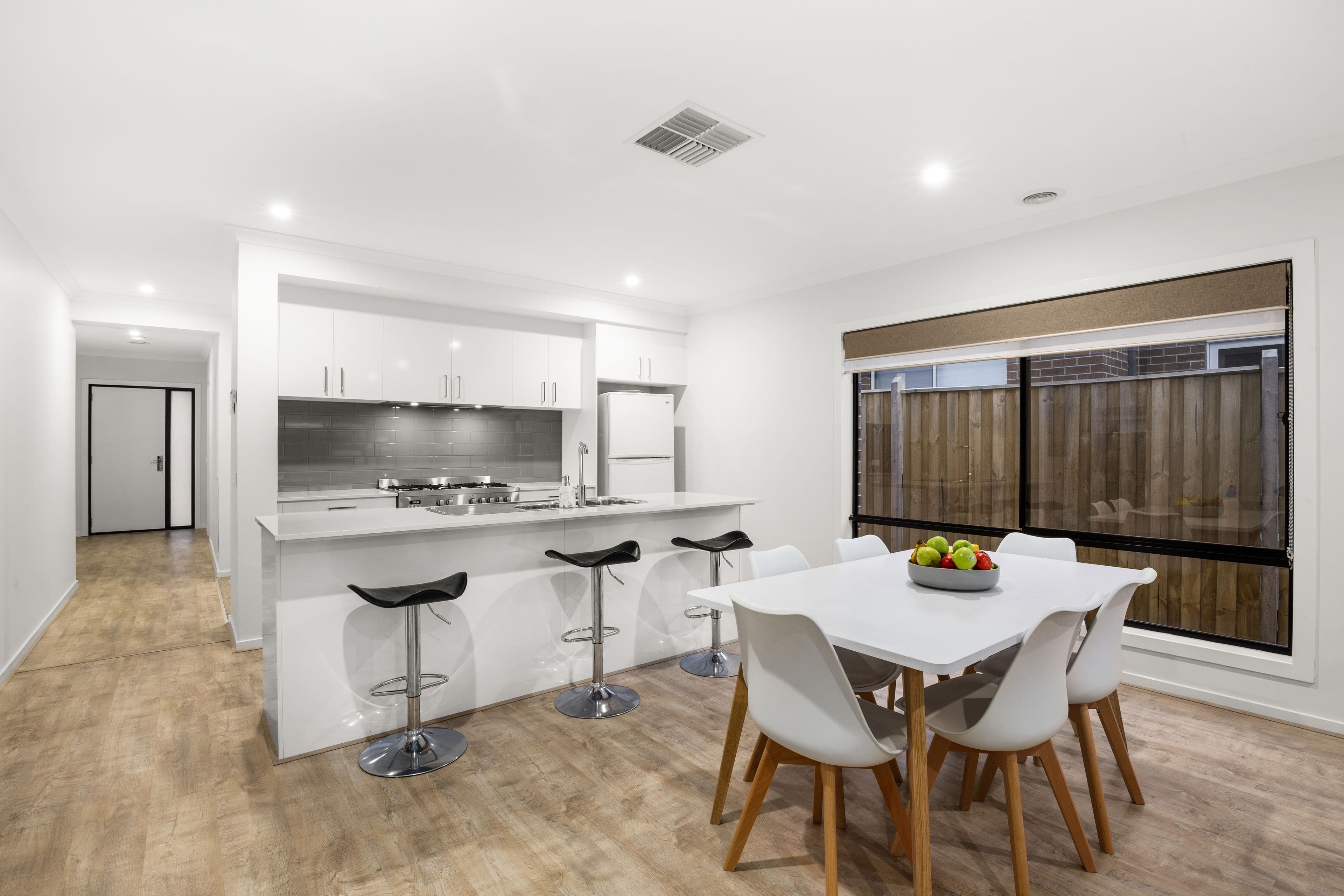 17 Cottle Drive, Clyde VIC 3978, Clyde - Thumbnail 3