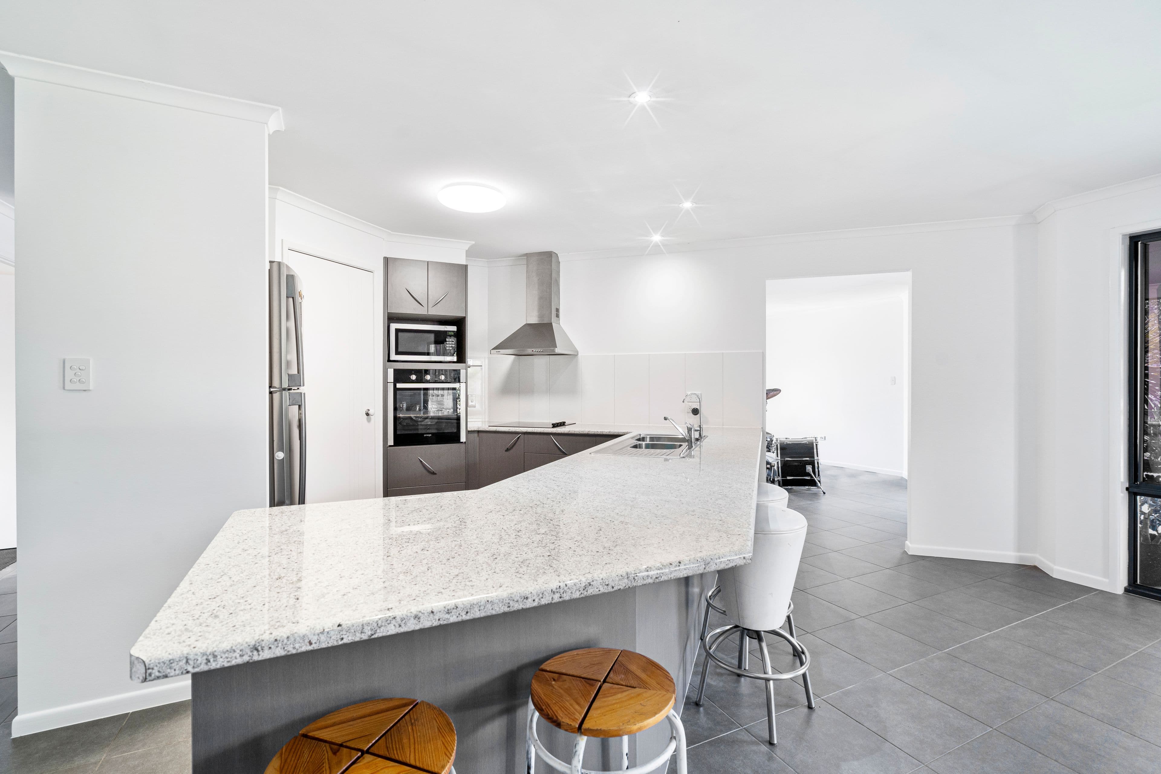 3 Dalewood Place, Fernvale QLD 4306, Fernvale - Thumbnail 4