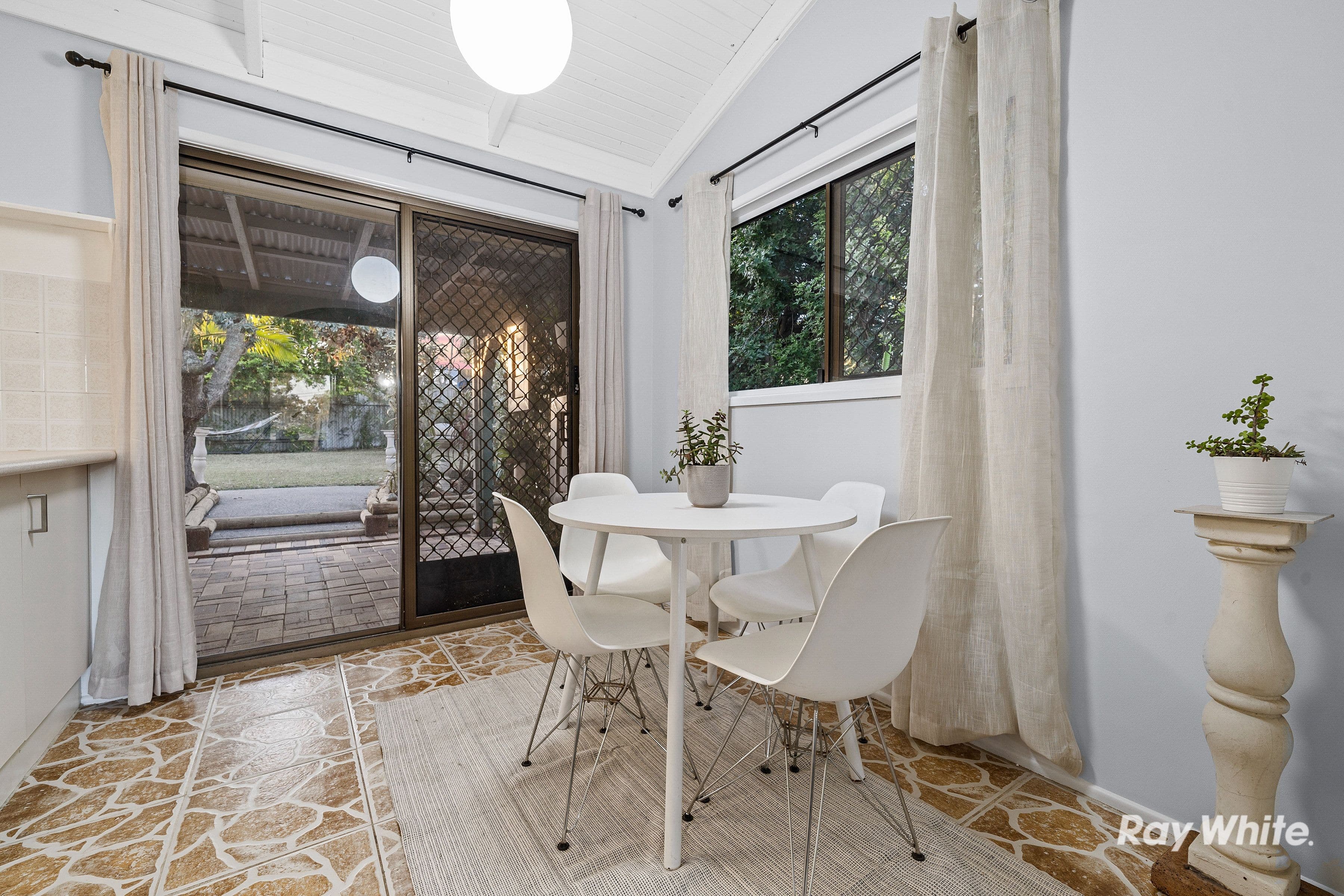 4 Hinde Street, Waterford West QLD 4133, Waterford West - Thumbnail 6