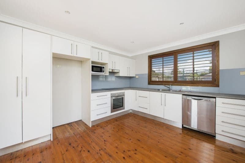 14 Kerry Crescent, Berkeley Vale NSW 2261, Berkeley Vale - Thumbnail 3