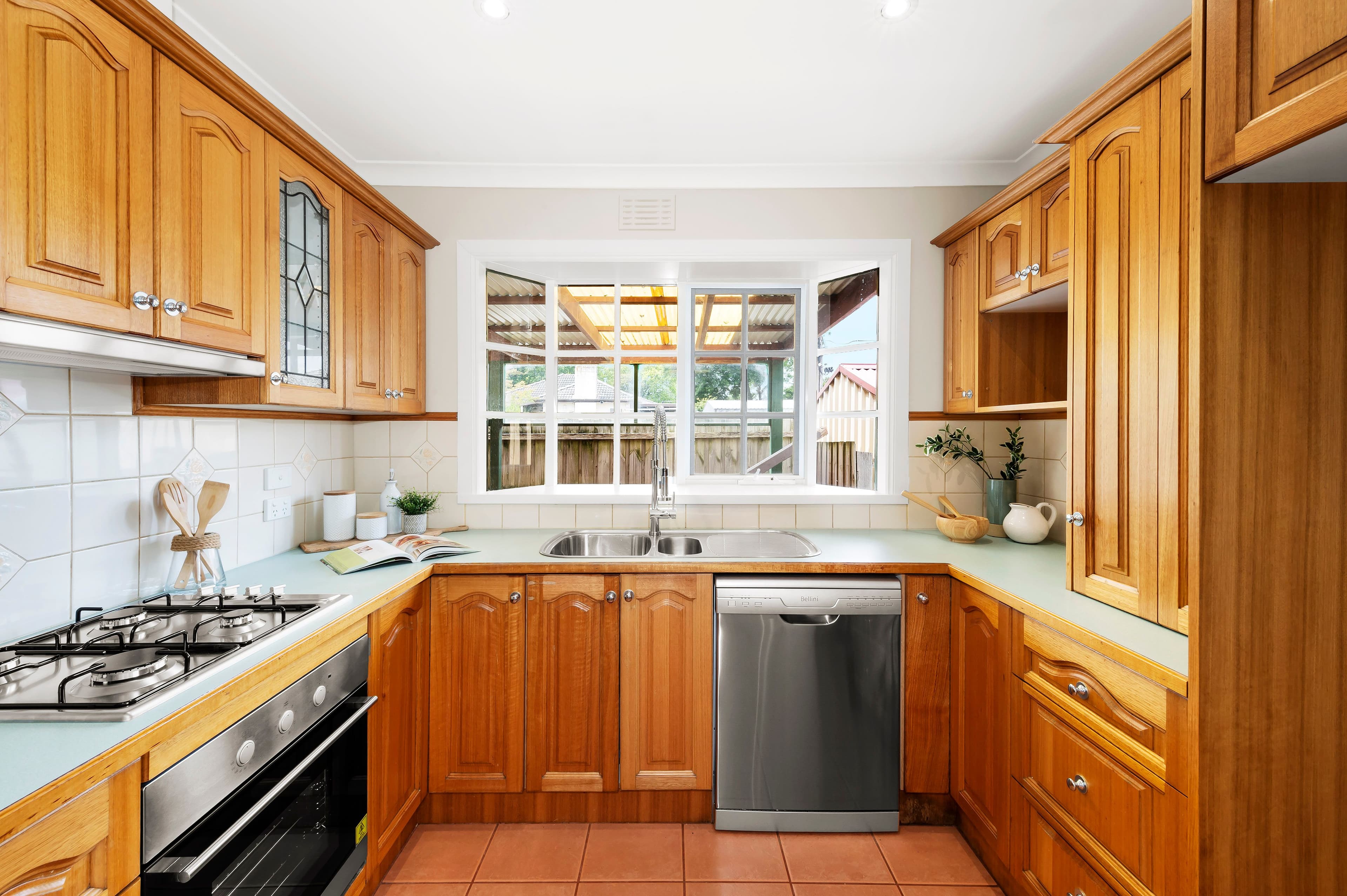 16 Neal Street, Bayswater VIC 3153, Bayswater - Thumbnail 3