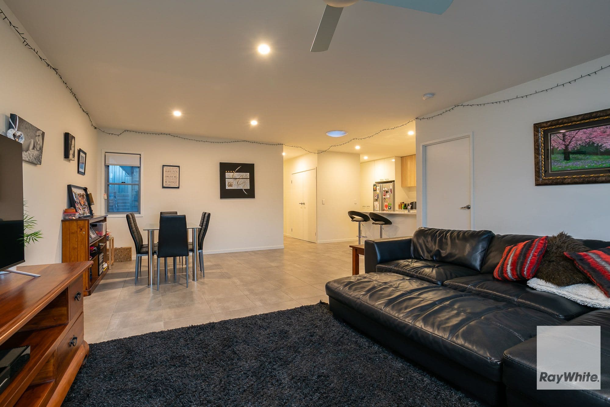 20 Salisbury Street, Redland Bay QLD 4165, Redland Bay - Thumbnail 5