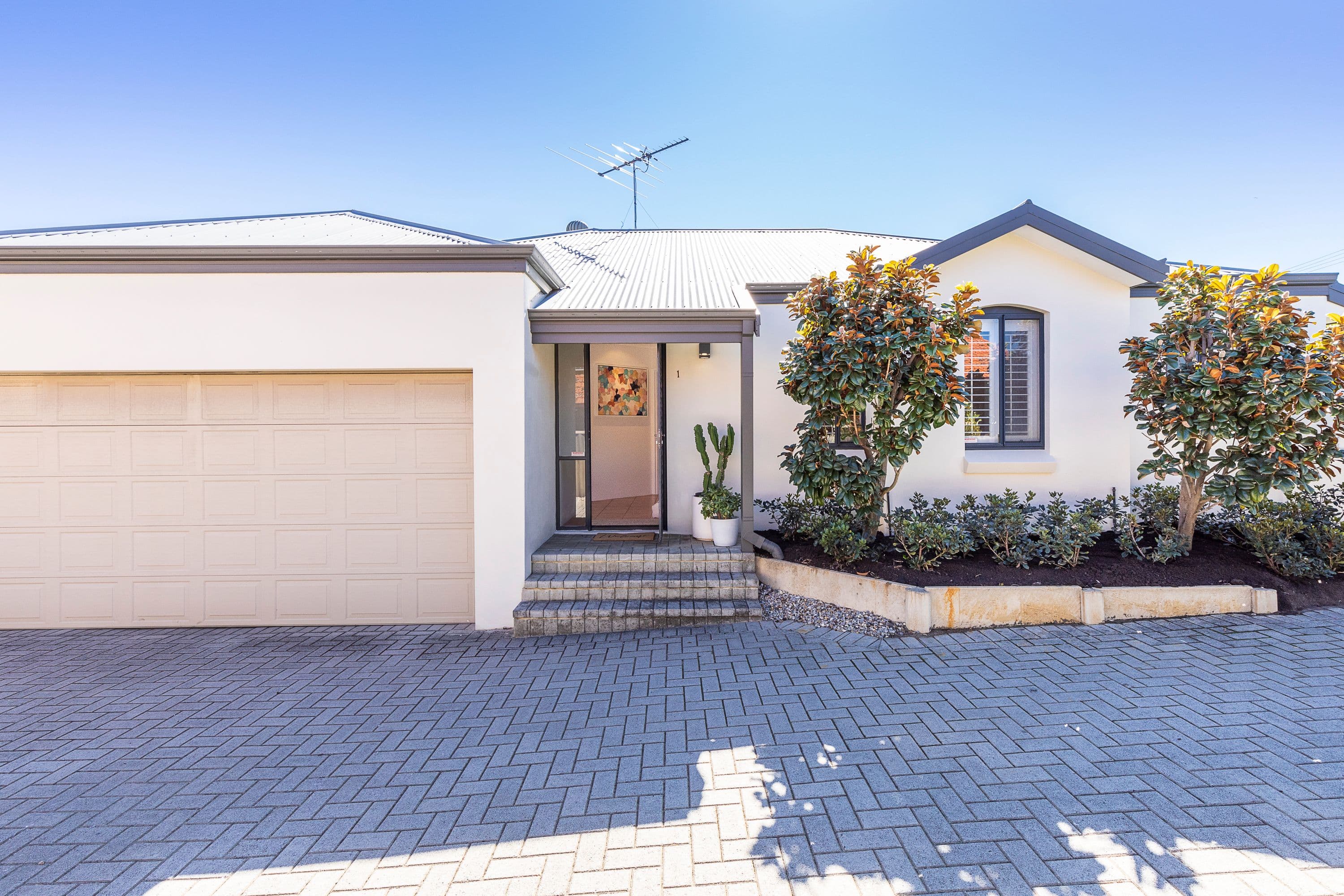 11A Fairfield Street, Mount Hawthorn WA 6016, Mount Hawthorn - Thumbnail 2