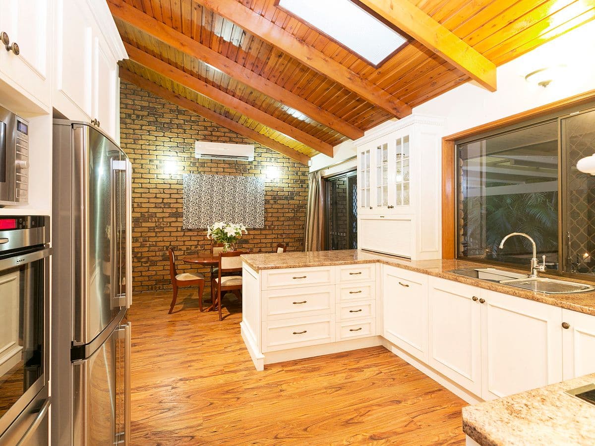 18 Laglan Street, Carindale QLD 4152, Carindale - Thumbnail 3