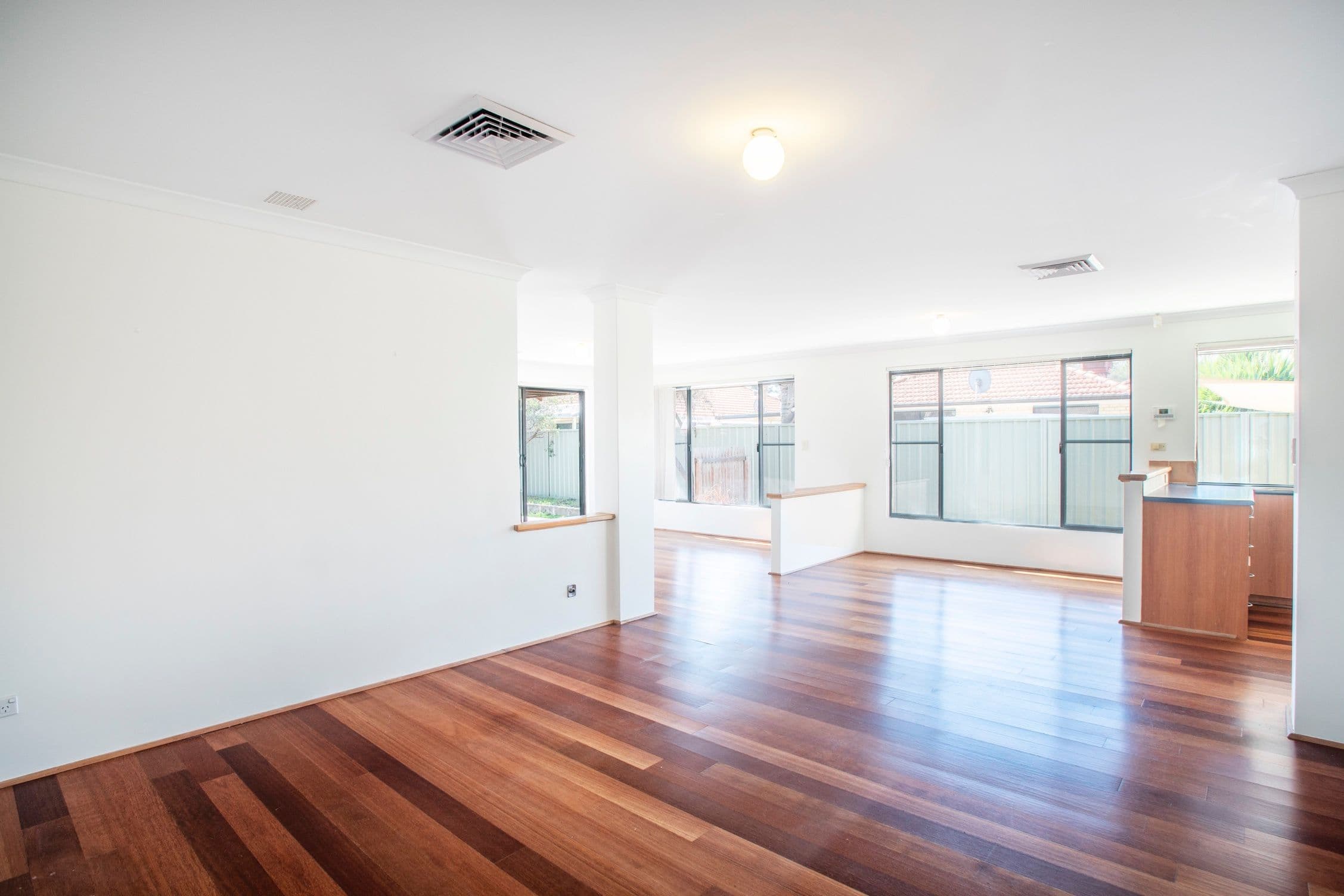 7 Klem Avenue, Redcliffe WA 6104, Redcliffe - Thumbnail 2