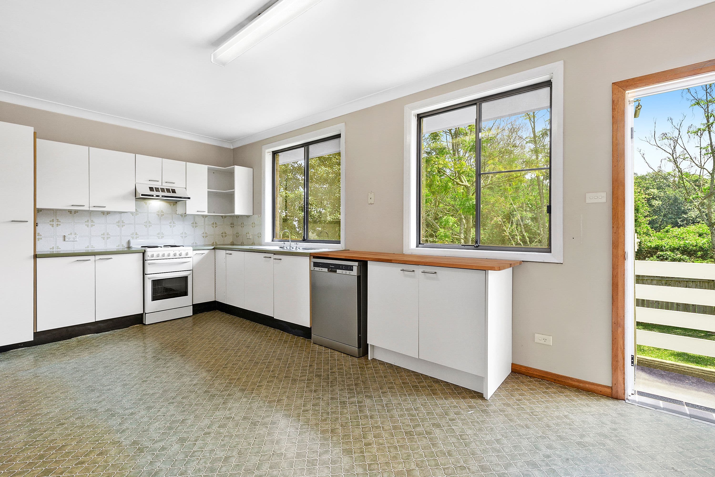 11 Camira Close, Belrose - Thumbnail 3