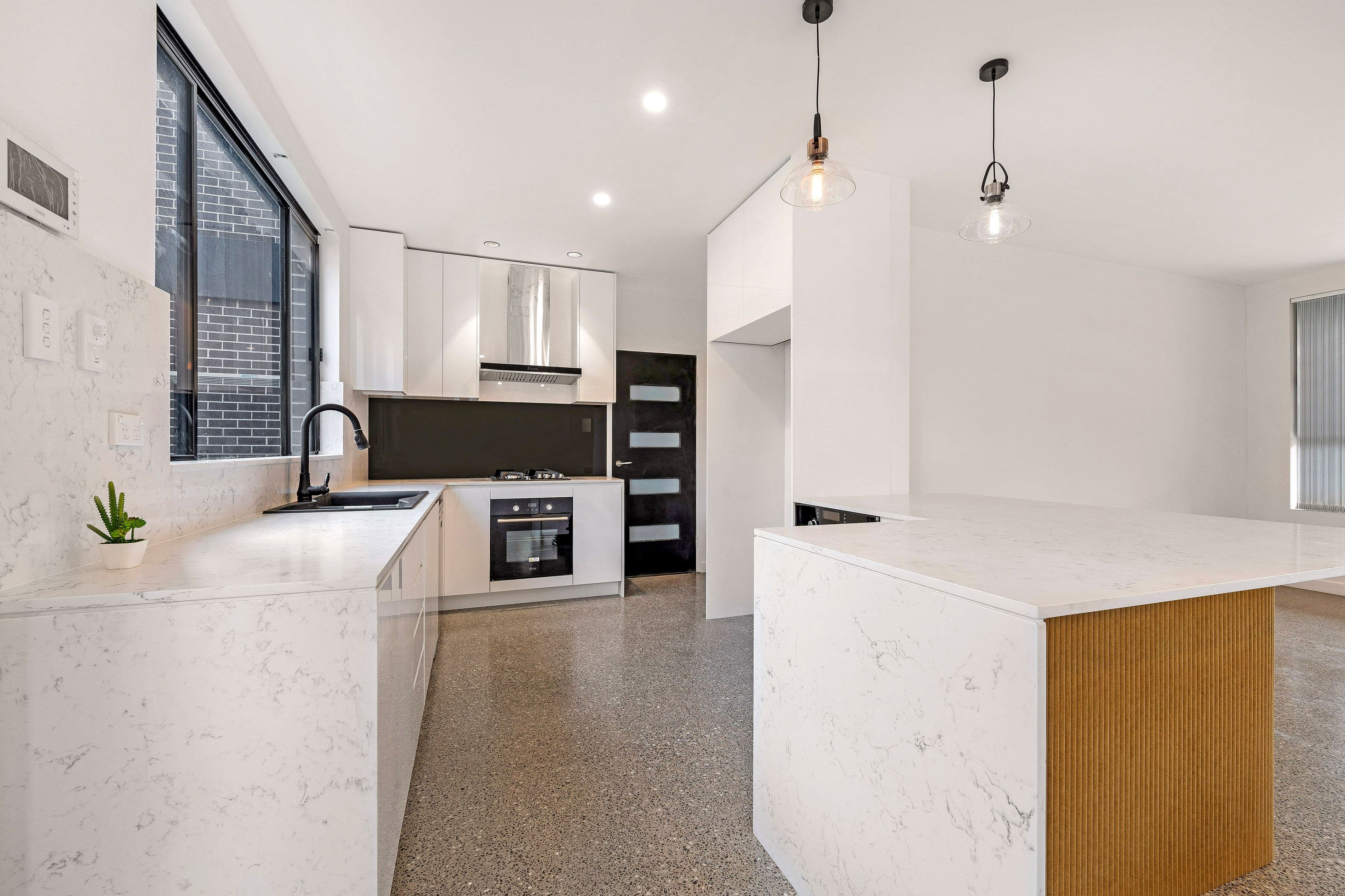 2 Lillian Road, Riverwood NSW 2210, Riverwood - Thumbnail 2