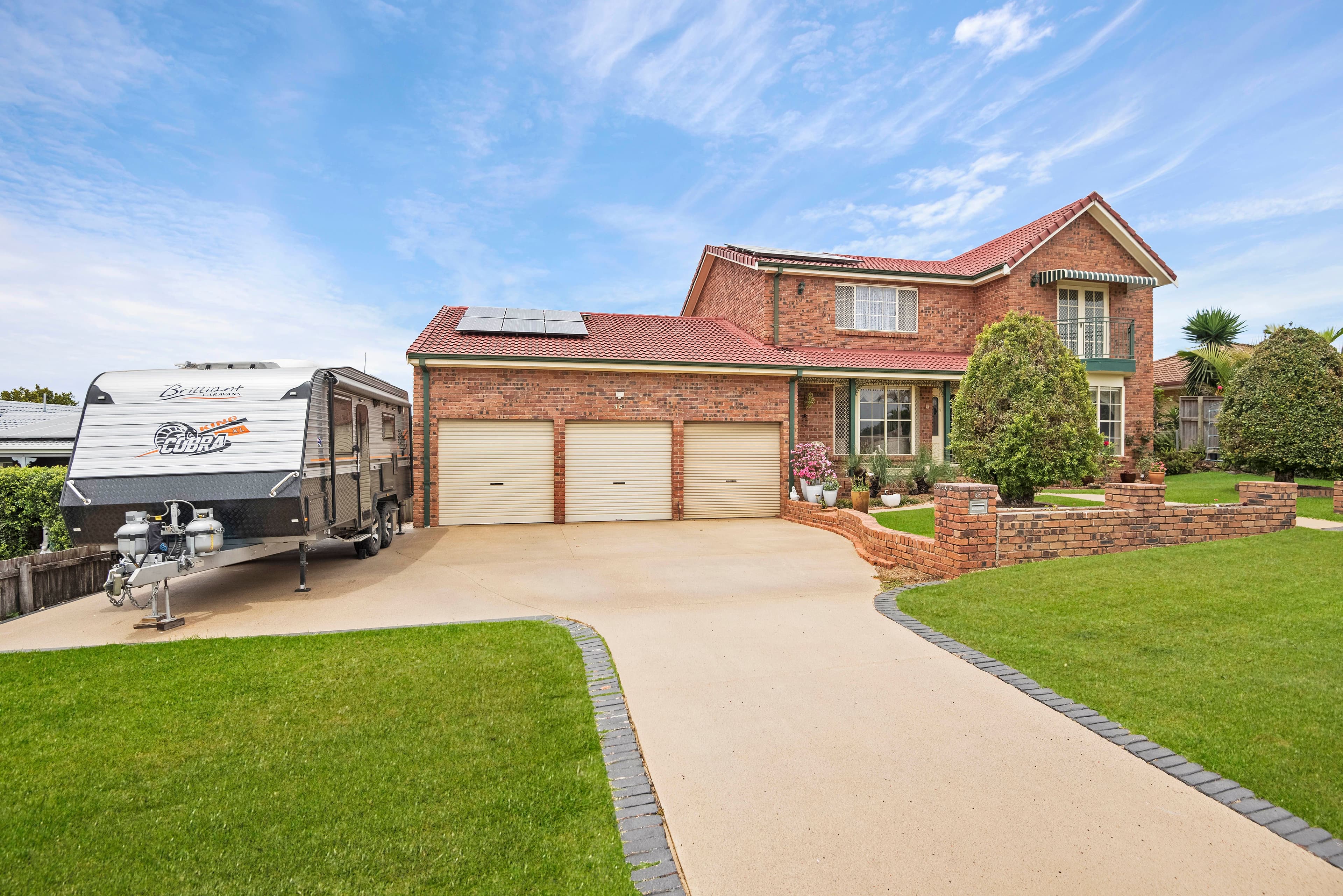 35 Oakland Parade, Banora Point - Image 1