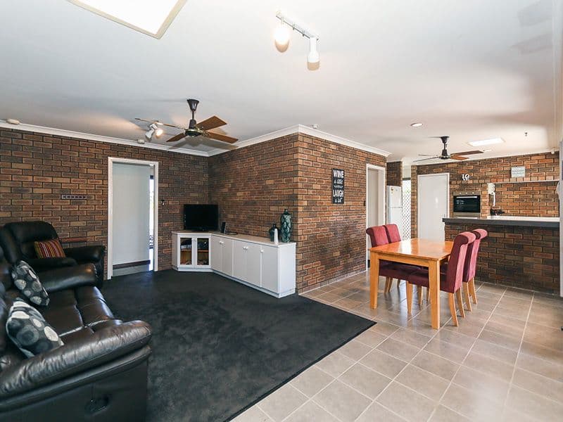 22 Bardwell Street, Thornlie WA 6108, Thornlie - Thumbnail 2