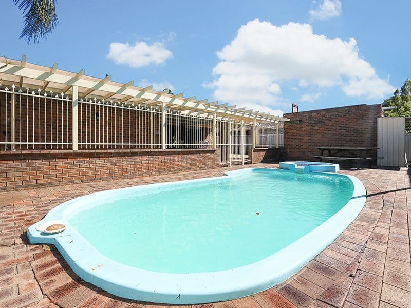 22 Bardwell Street, Thornlie WA 6108, Thornlie - Thumbnail 4
