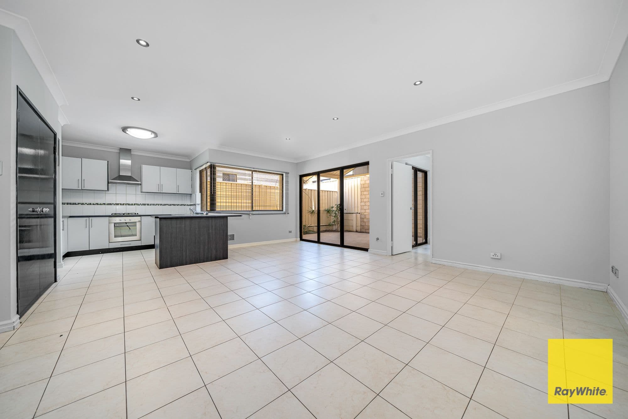 147 Wilmington Crescent, Balga WA 6061, Balga - Thumbnail 3