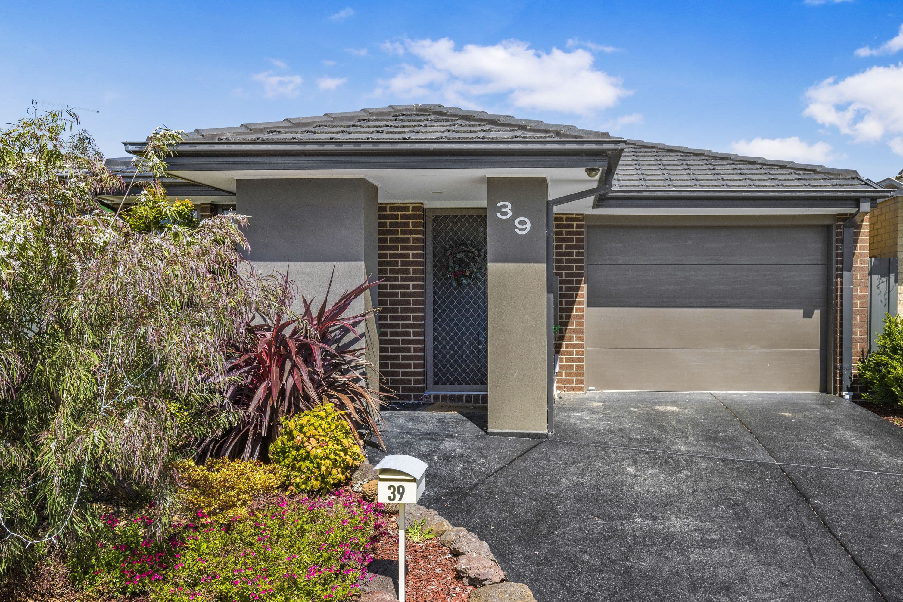 39 Pinnacle Drive, Pakenham VIC 3810, Pakenham - Image 1