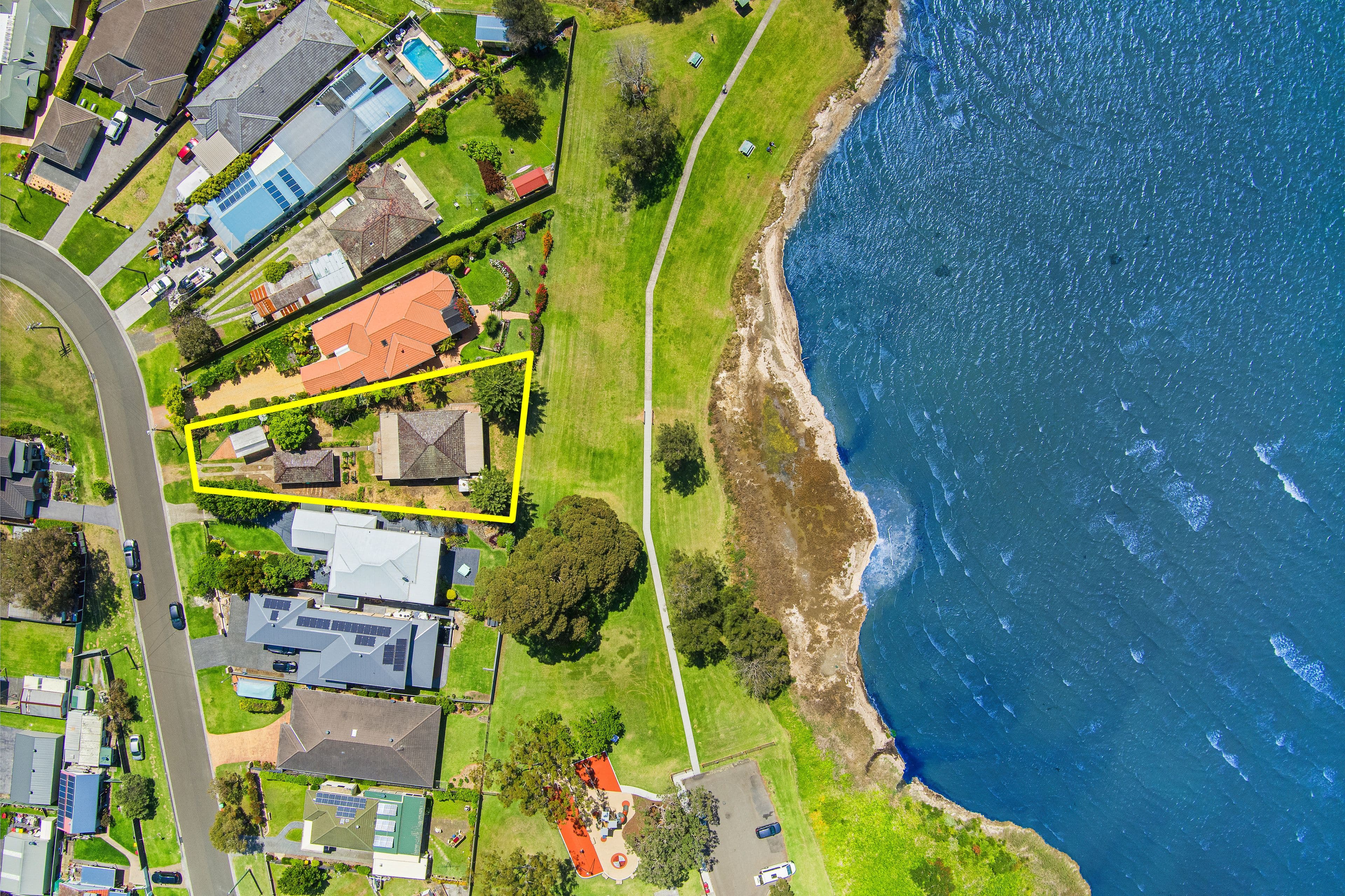 69 The Boulevarde, Oak Flats NSW 2529, Oak Flats - Thumbnail 2