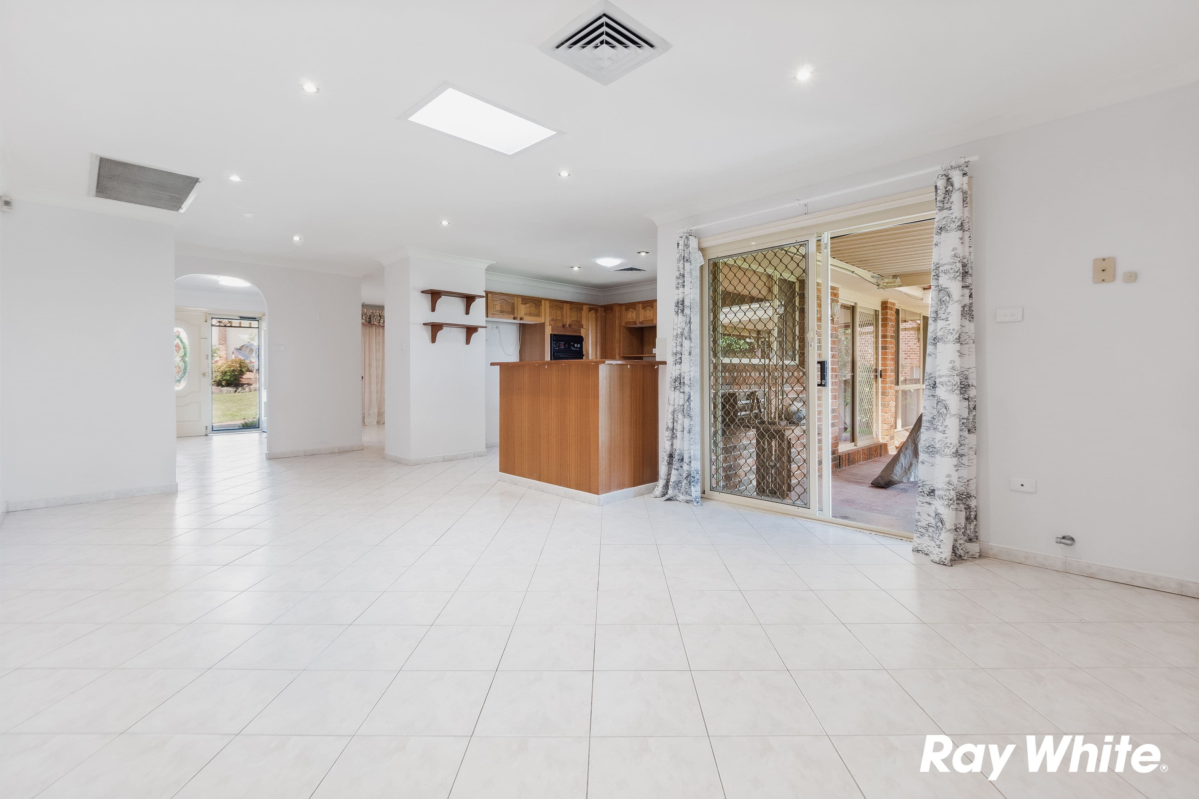 9 Samuel Place, Quakers Hill NSW 2763, Quakers Hill - Thumbnail 4
