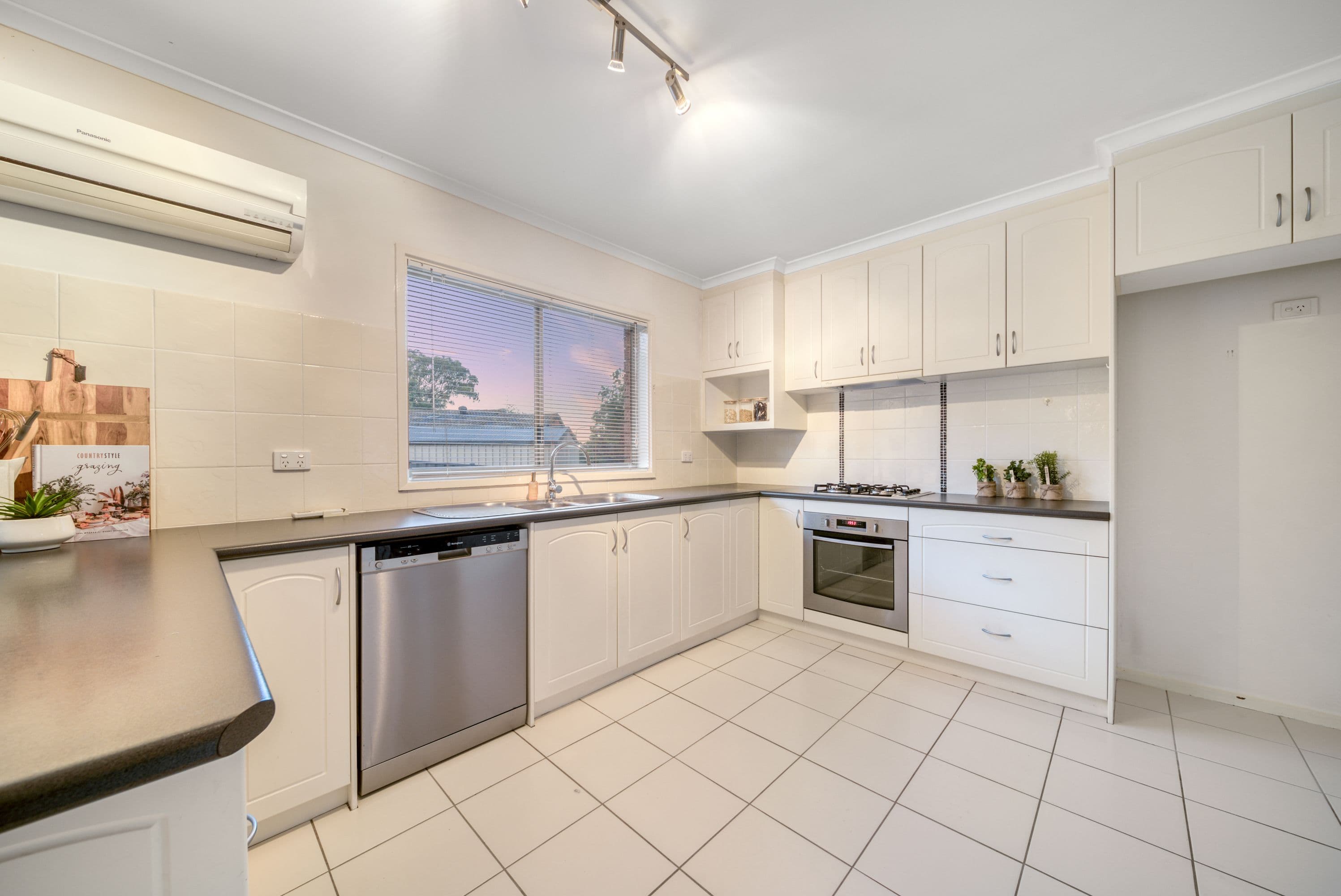 61 Callister Crescent, Theodore ACT 2905, Theodore - Thumbnail 3