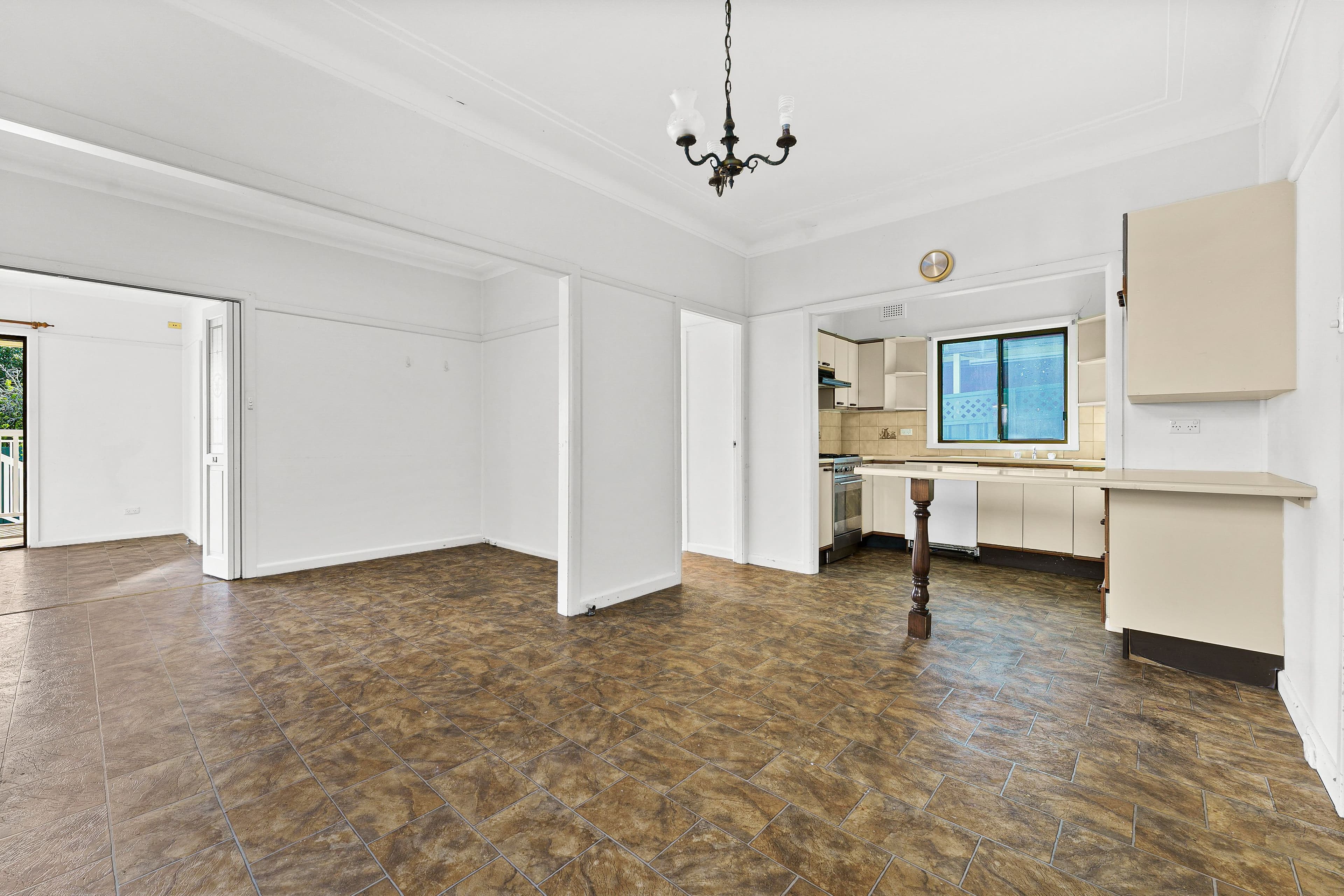 13 Hunter Street, Riverwood NSW 2210, Riverwood - Thumbnail 4