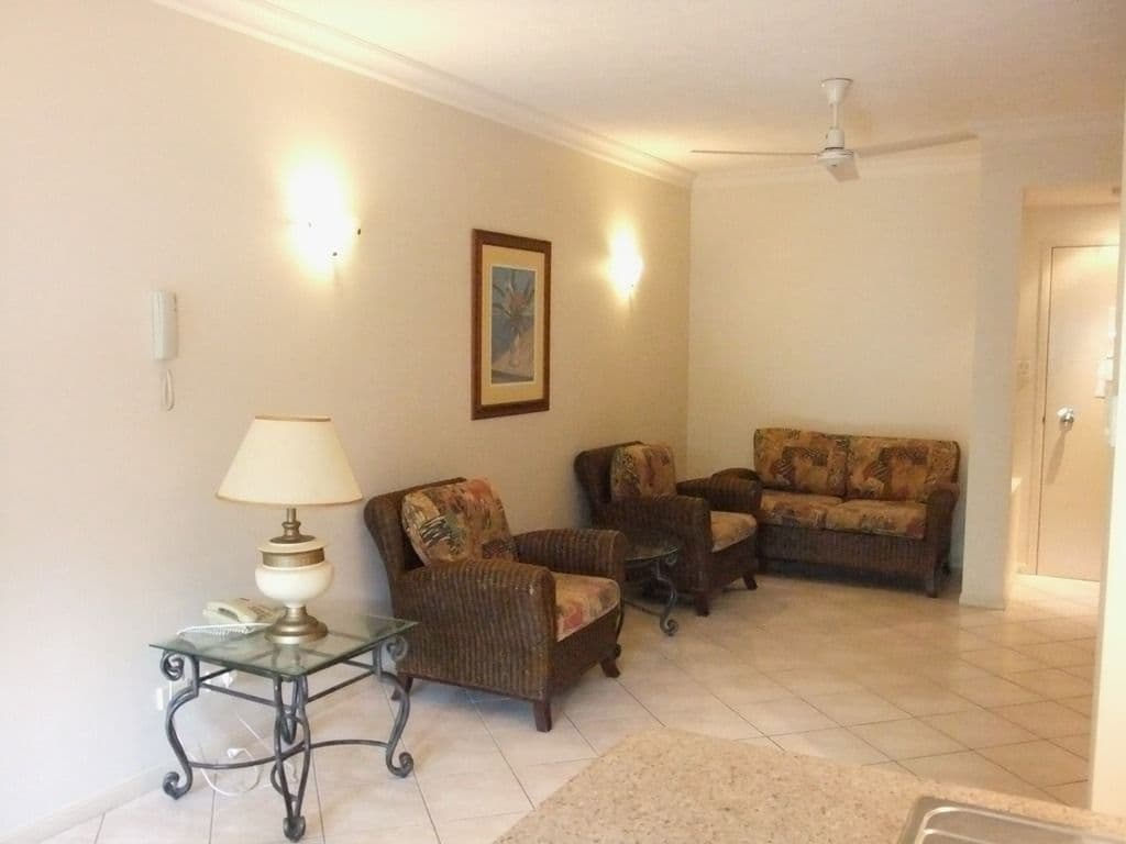 2 Greenslopes Street, CAIRNS NORTH QLD 4870, Cairns North - Thumbnail 5