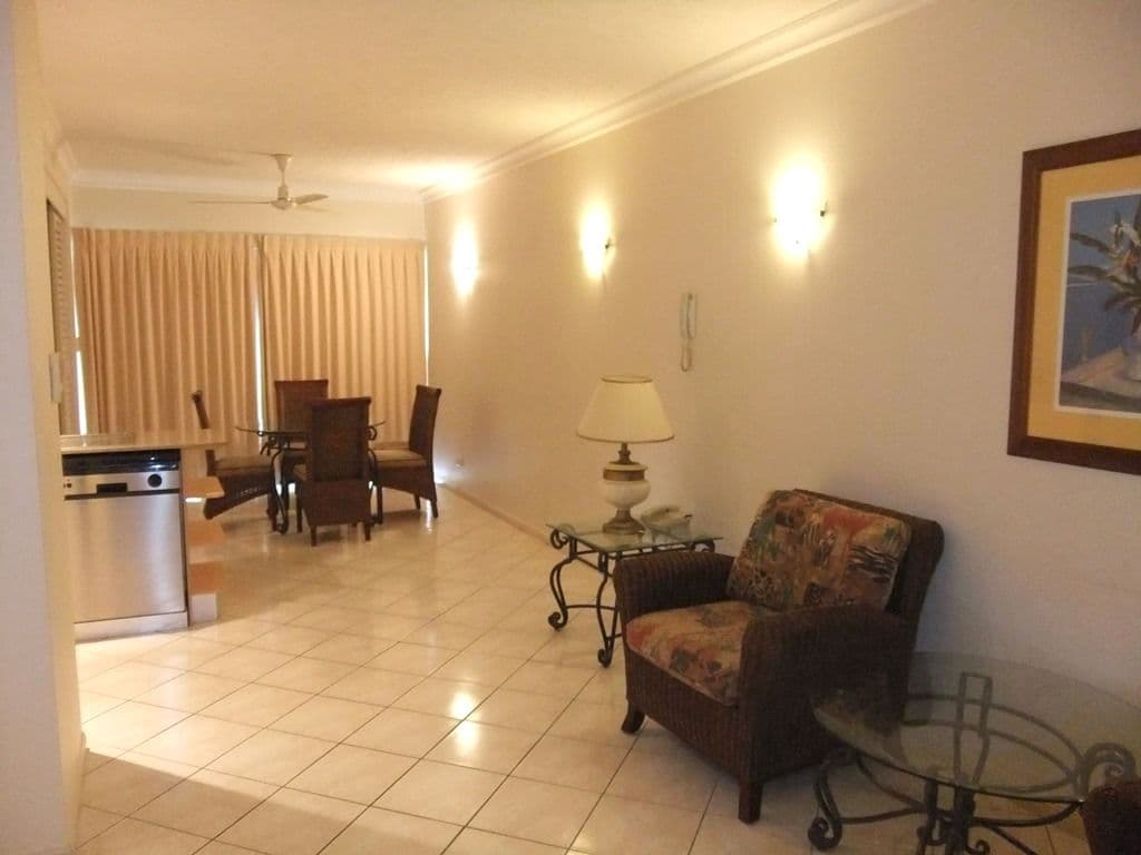 2 Greenslopes Street, CAIRNS NORTH QLD 4870, Cairns North - Thumbnail 6