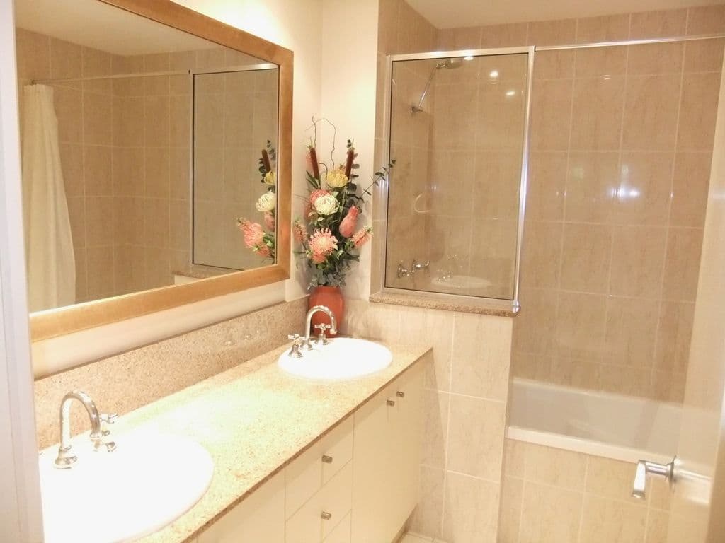 2 Greenslopes Street, CAIRNS NORTH QLD 4870, Cairns North - Thumbnail 8