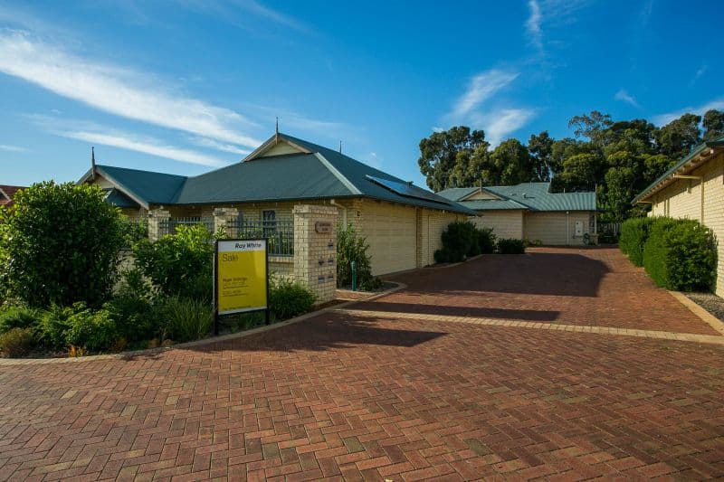  9 Secrett Lane, Kalamunda WA 6076, Kalamunda - Thumbnail 2