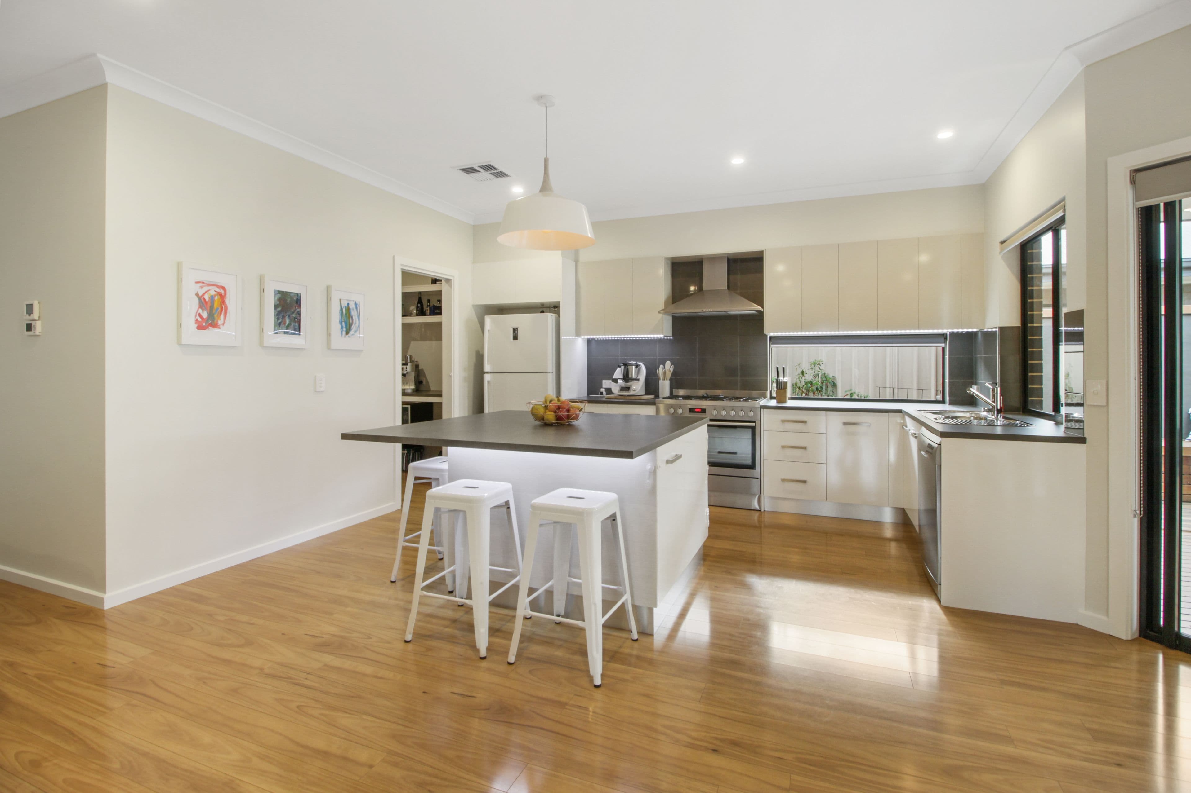 16 Ian Showell Drive, Renmark SA 5341, Renmark - Thumbnail 5