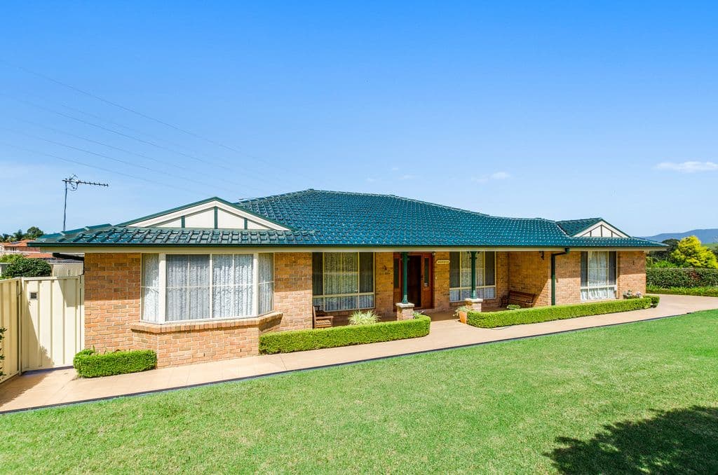 1 Ashbury Avenue, Horsley - Image 1