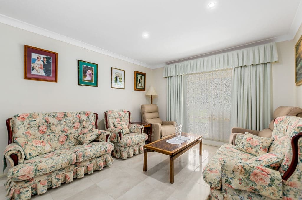 1 Ashbury Avenue, Horsley - Thumbnail 6