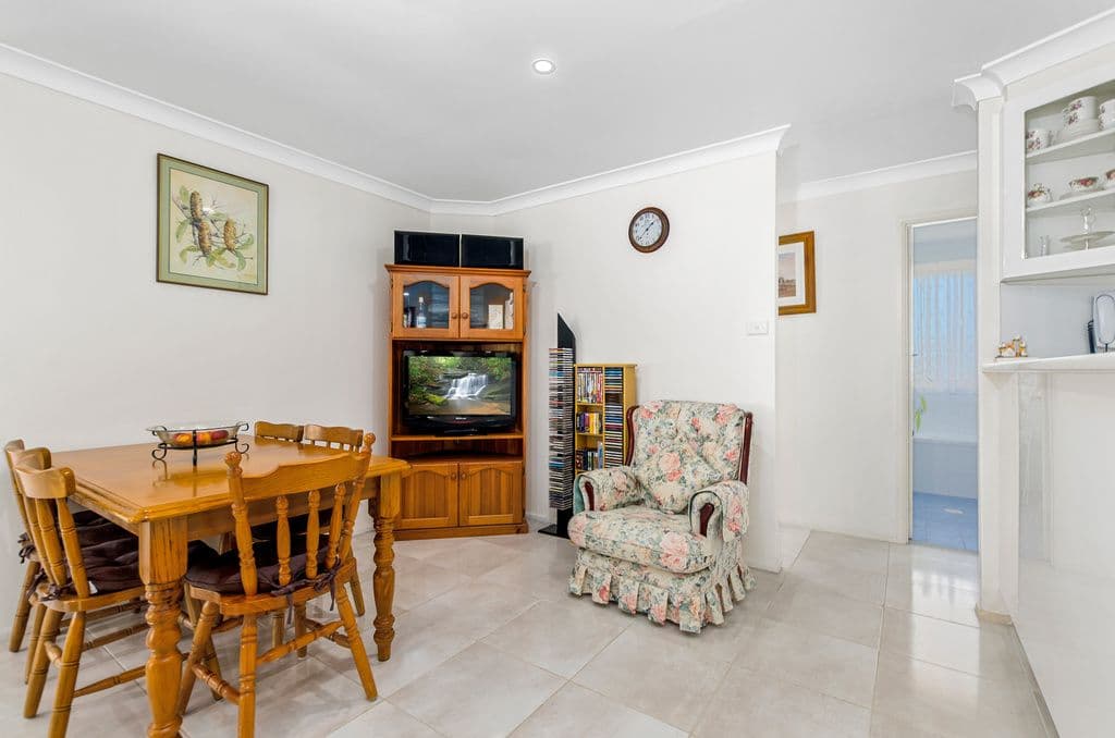 1 Ashbury Avenue, Horsley - Thumbnail 7