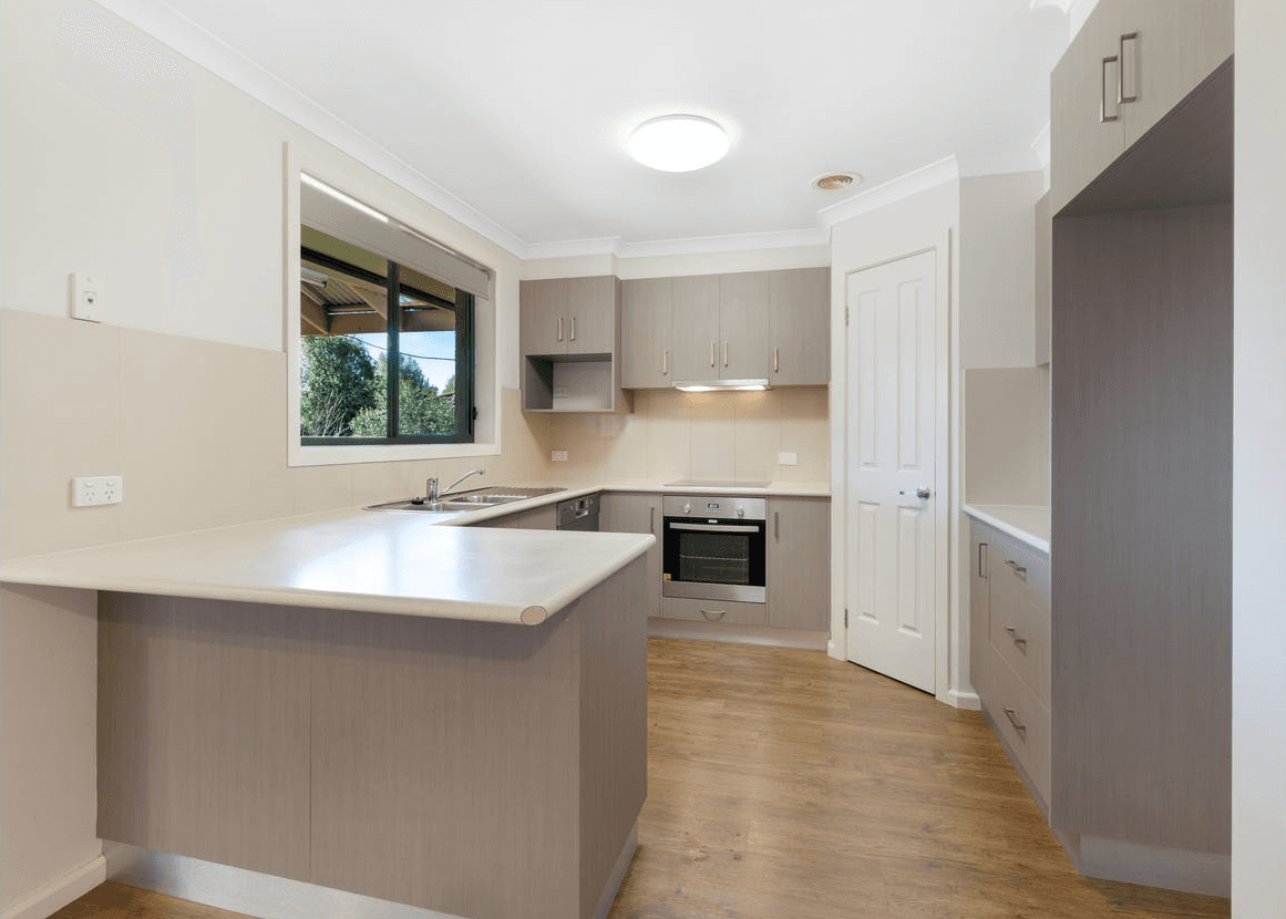 10 Squirrel Glider Drive, Thurgoona NSW 2640, Thurgoona - Thumbnail 3