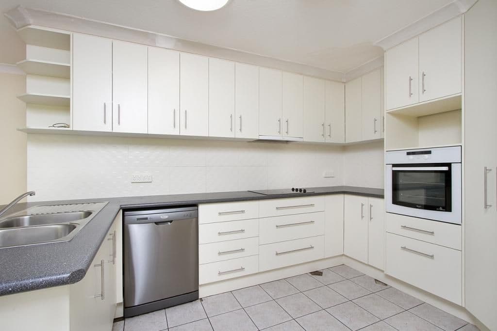 5 Cressbrook Court, MEADOWBROOK QLD 4131, Meadowbrook - Thumbnail 3