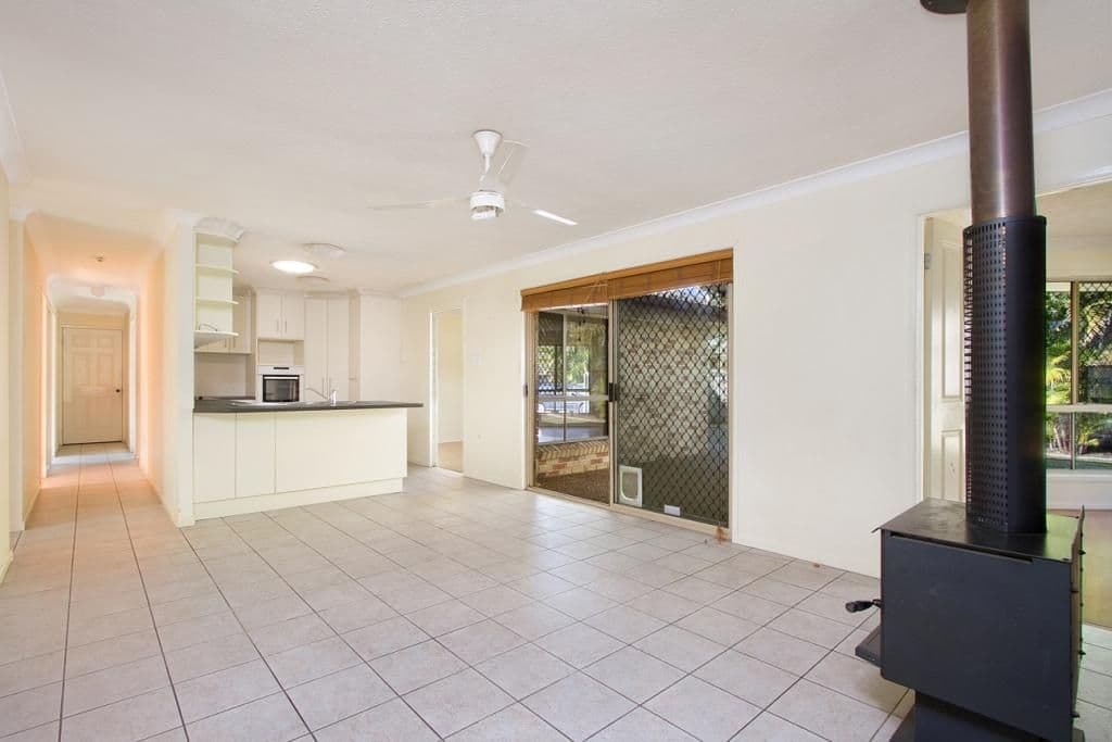 5 Cressbrook Court, MEADOWBROOK QLD 4131, Meadowbrook - Thumbnail 4
