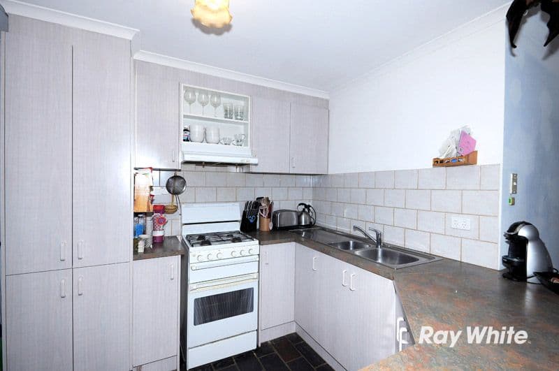 16 Cirai Crescent, CRANBOURNE WEST VIC 3977, Cranbourne West - Thumbnail 2