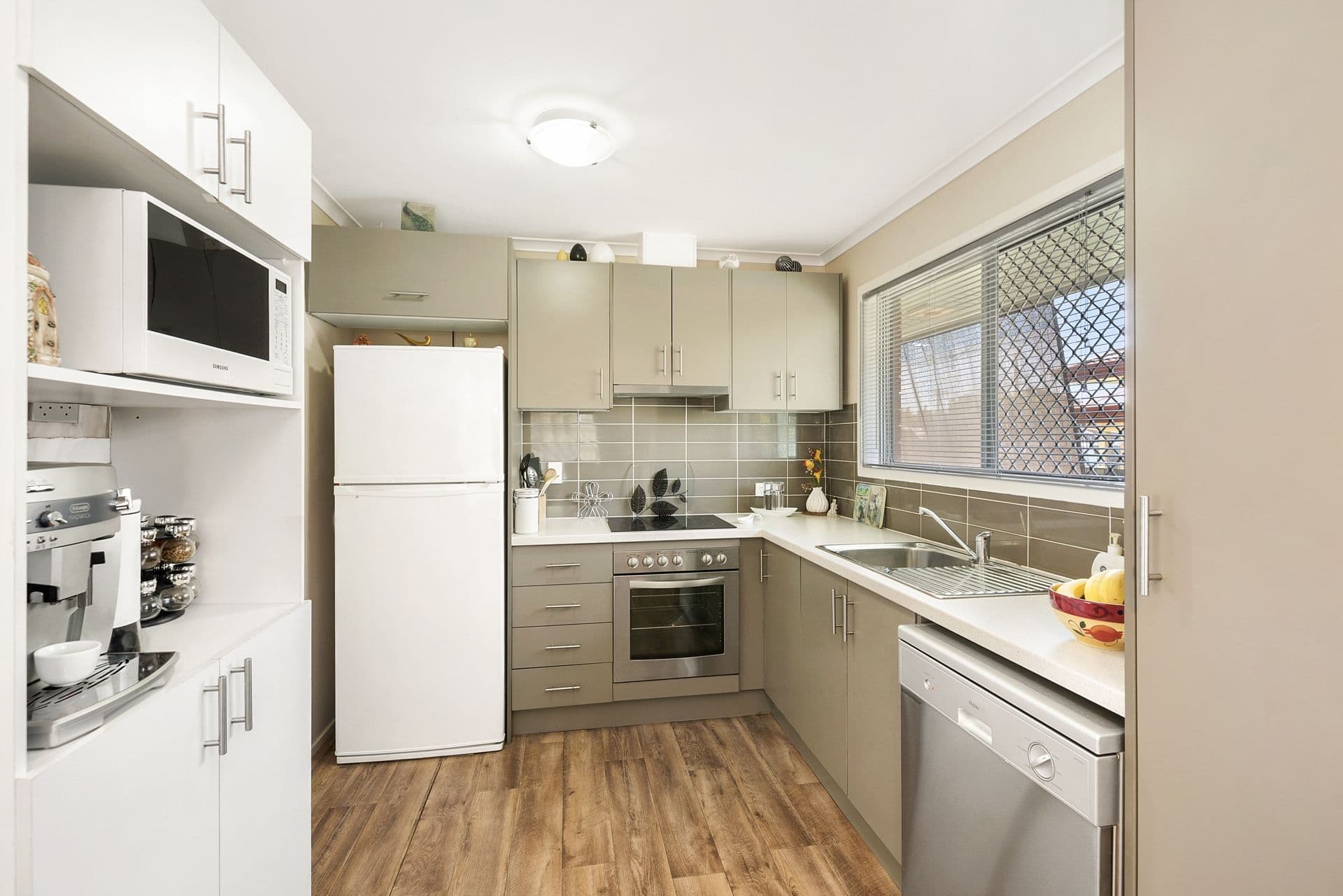 14 Simon Street, Deception Bay QLD 4508, Deception Bay - Thumbnail 2