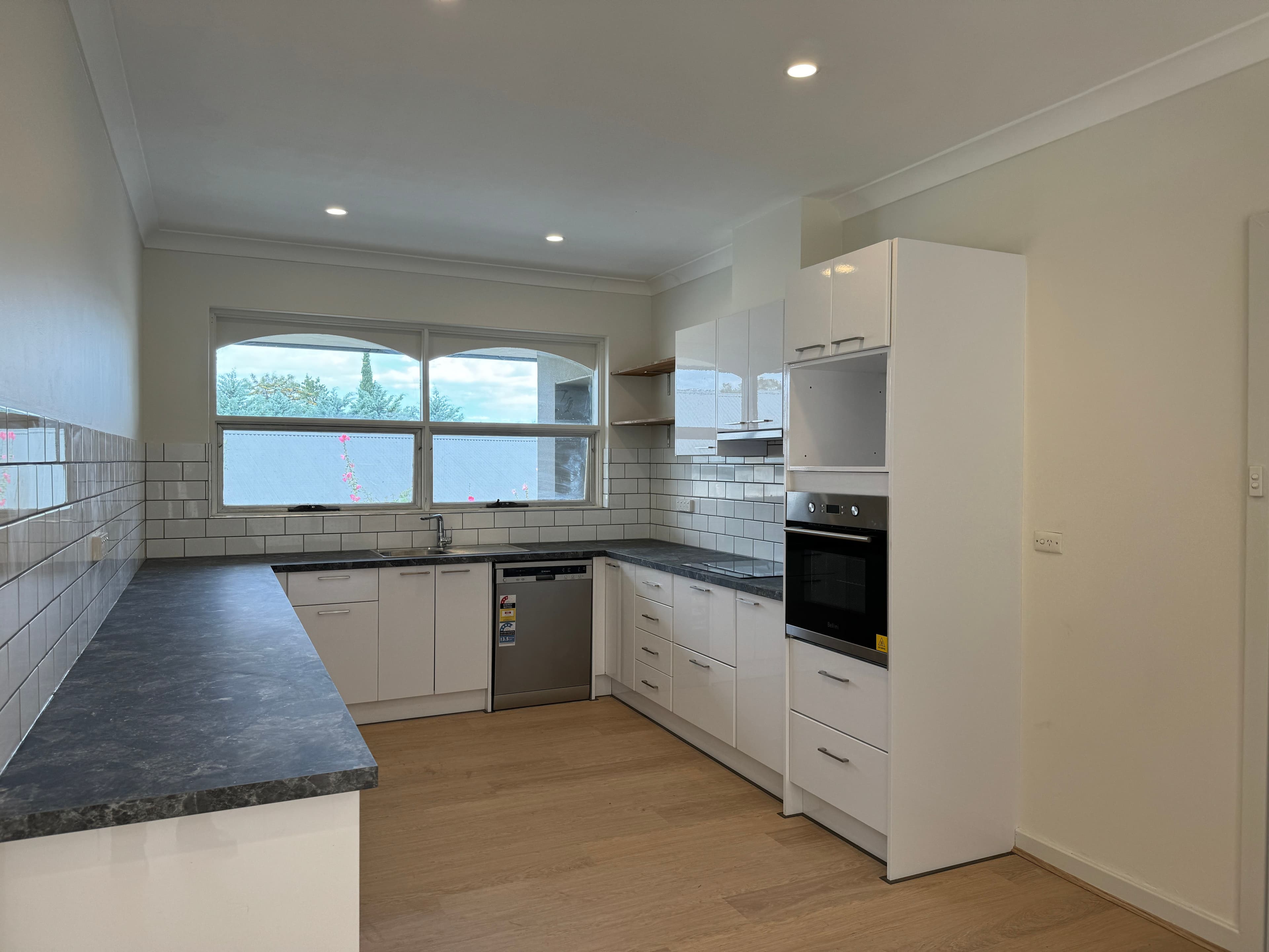 14 Tilbrook Avenue, Clare SA 5453, Clare - Thumbnail 3