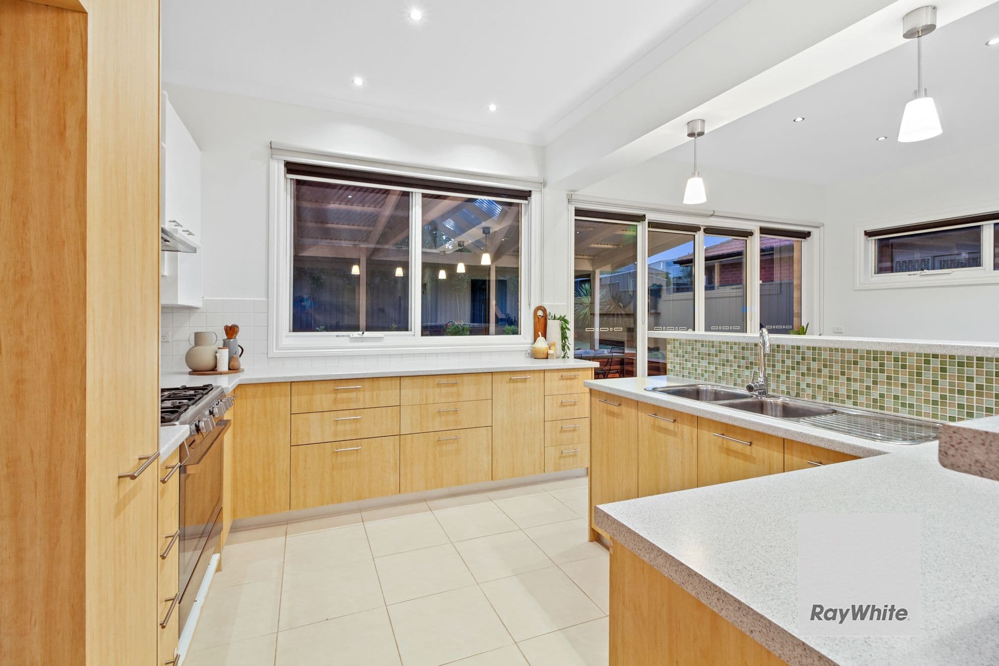 24 Olsen Retreat, Caroline Springs VIC 3023, Caroline Springs - Thumbnail 6