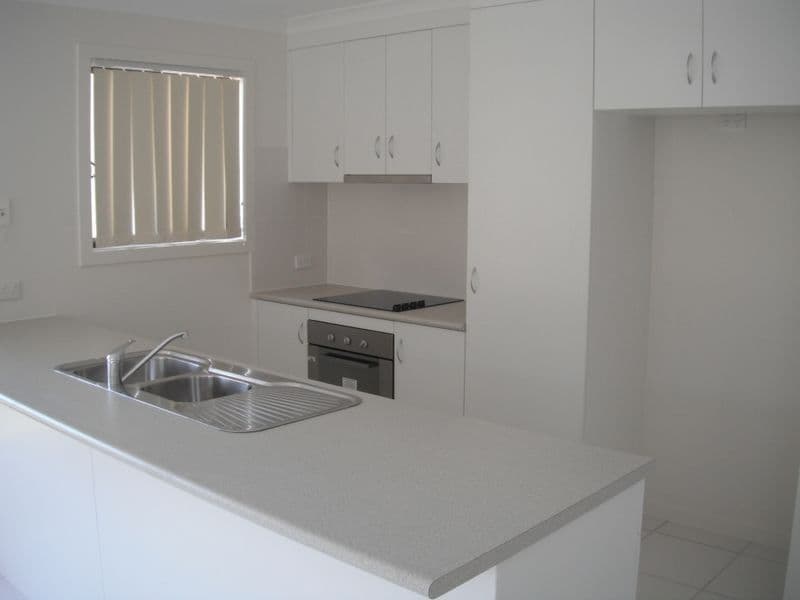 52 Cavella Drive, GLEN EDEN QLD 4680, Glen Eden - Thumbnail 2