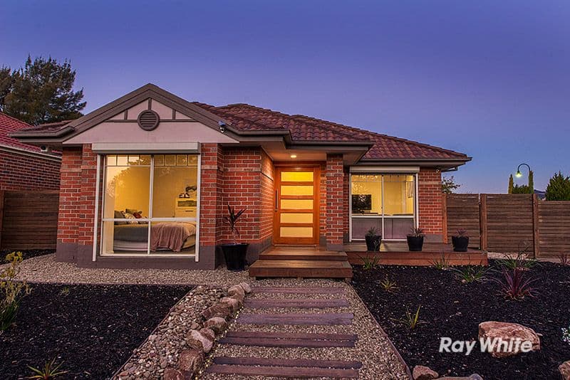 6 Bewley Way, Berwick VIC 3806, Berwick - Thumbnail 2