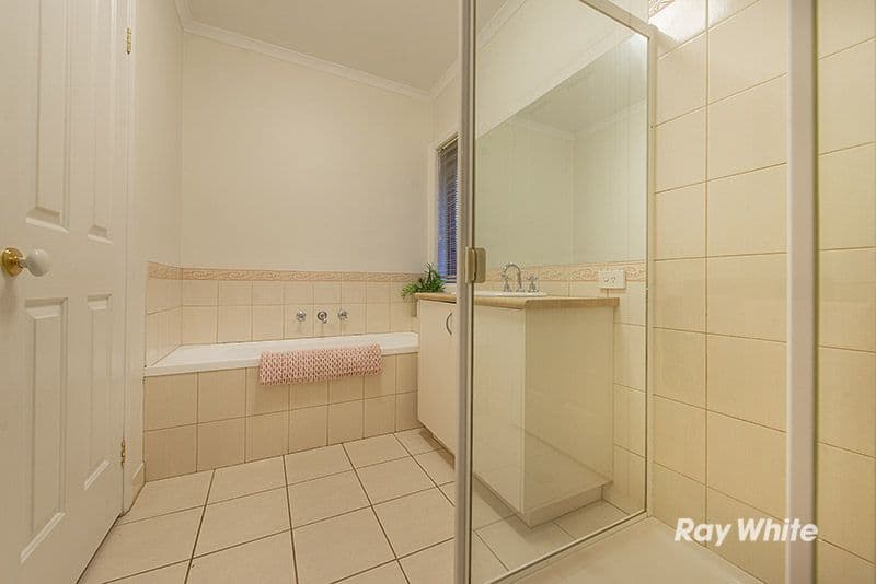 6 Bewley Way, Berwick VIC 3806, Berwick - Thumbnail 8