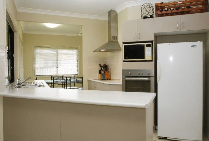 11 Bluff Street, BUSHLAND BEACH QLD 4818, Bushland Beach - Thumbnail 2