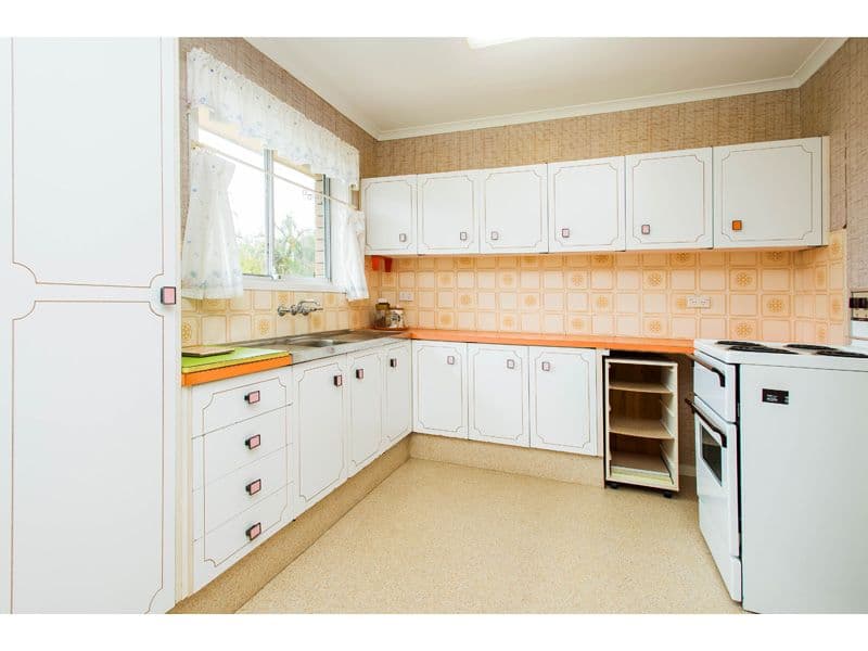 15 Wolcott Street, WISHART QLD 4122, Wishart - Thumbnail 4