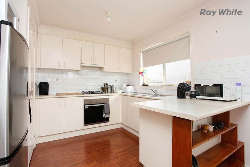 5 Waratah Drive, ALTONA MEADOWS VIC 3028, Altona Meadows - Thumbnail 2
