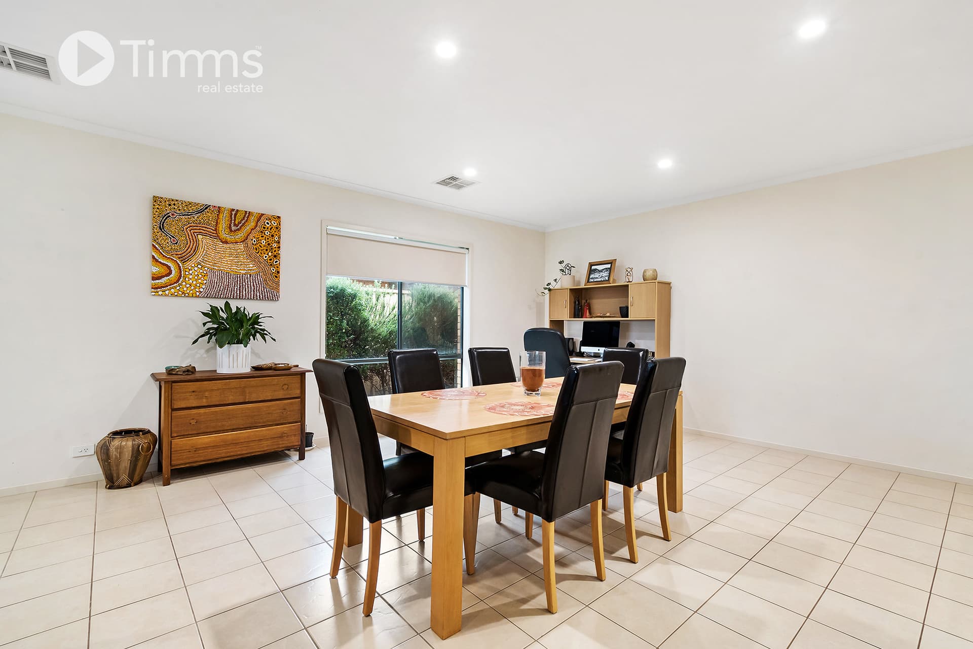 733 Grand Boulevard, Seaford Meadows - Thumbnail 2