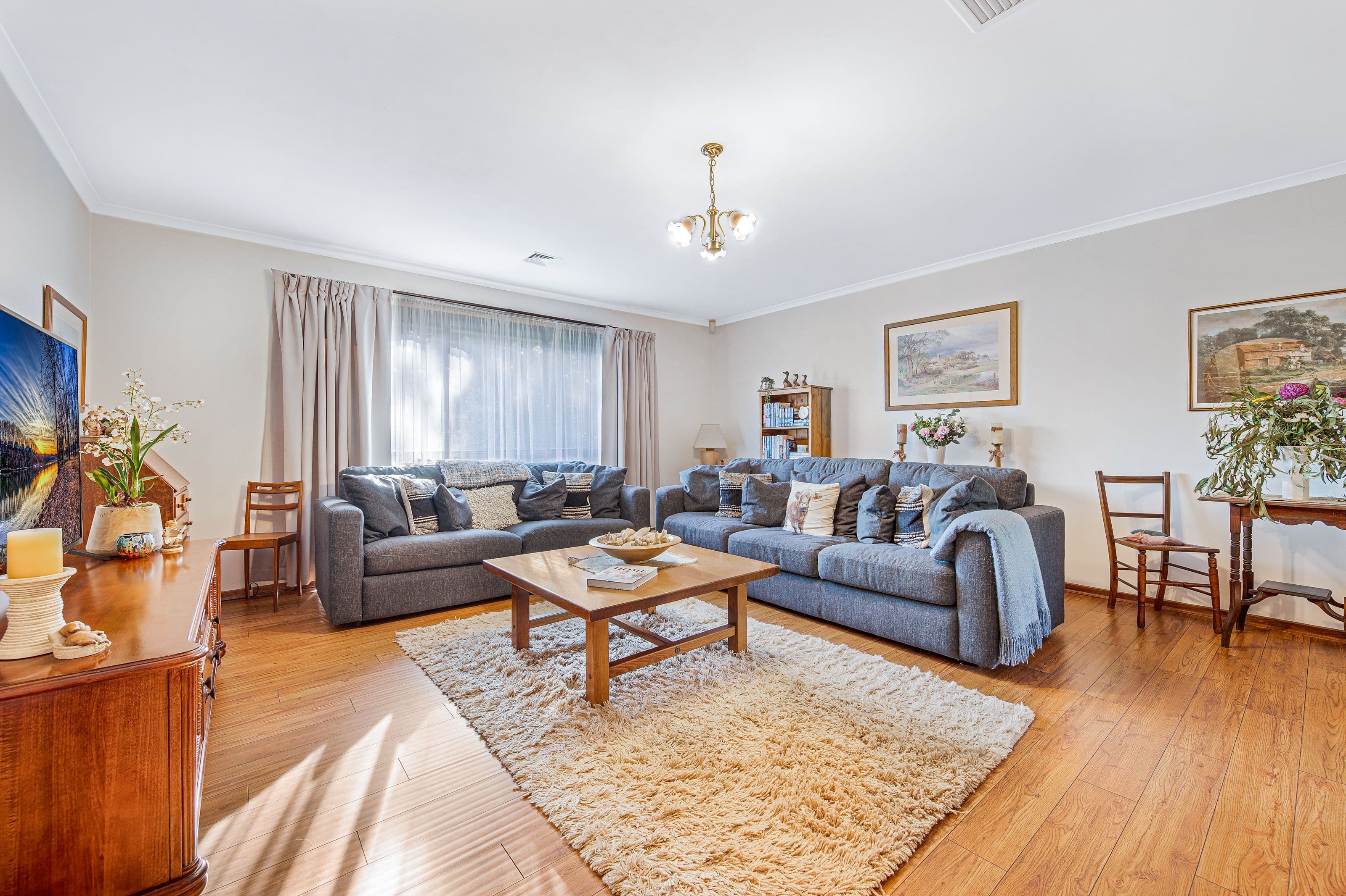 10 Lang Road, Mount Waverley VIC 3149, Mount Waverley - Thumbnail 2