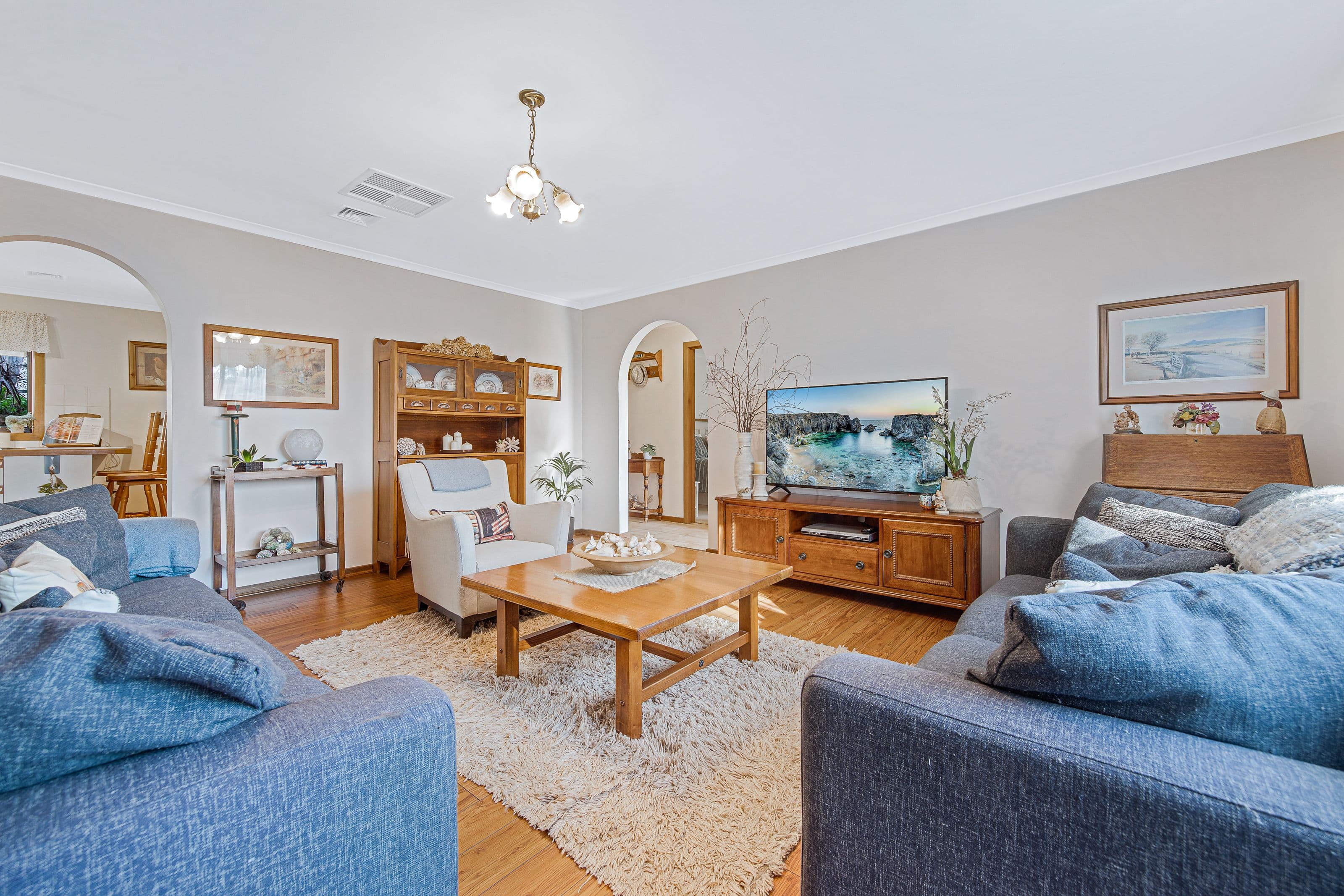 10 Lang Road, Mount Waverley VIC 3149, Mount Waverley - Thumbnail 3