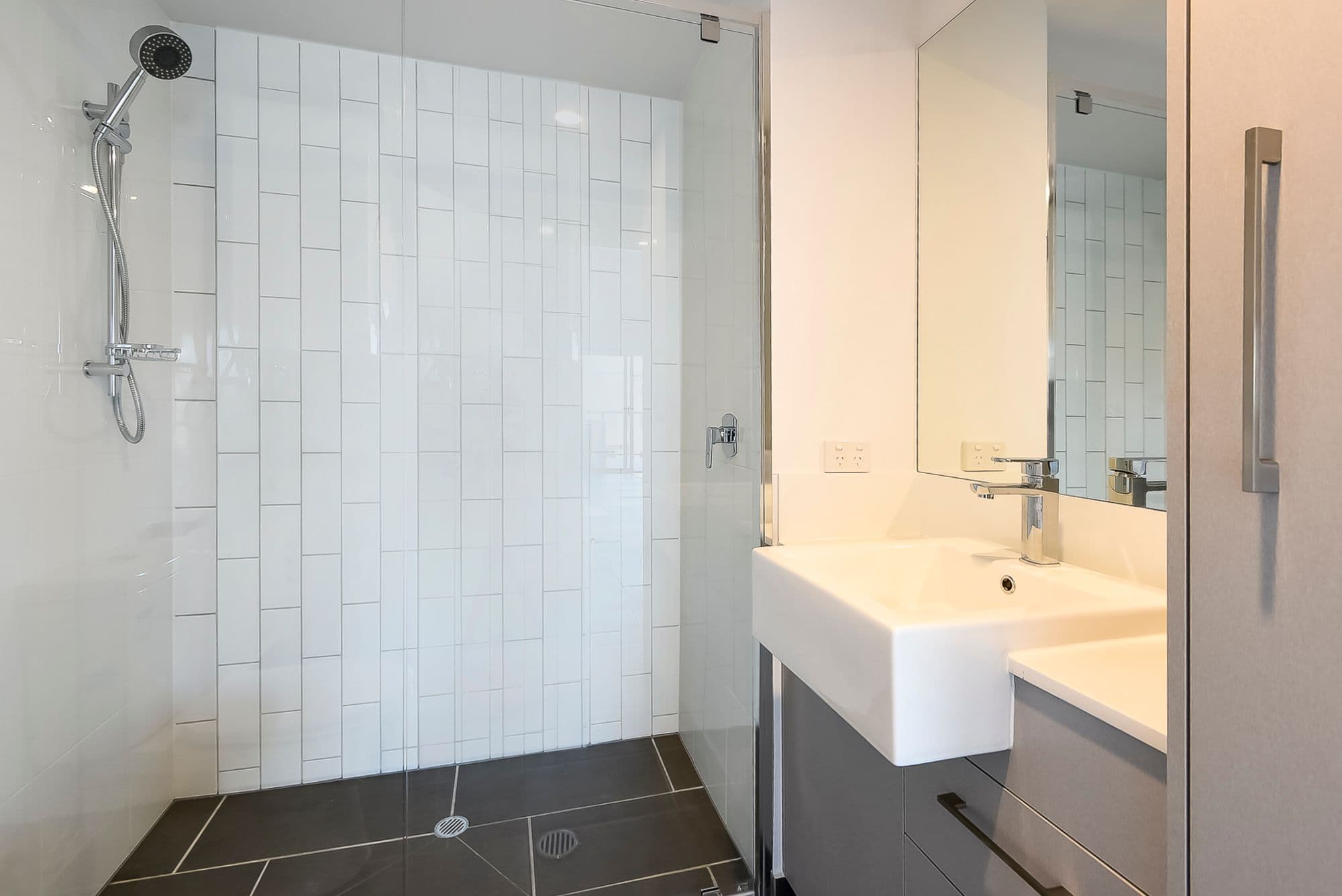 9-15 Regina Street, Greenslopes QLD 4120, Greenslopes - Thumbnail 3