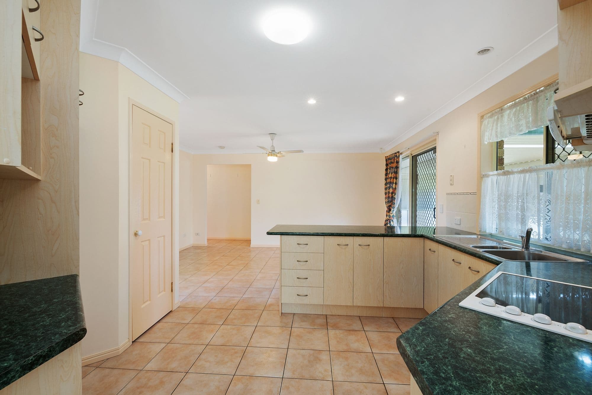 9 Alambi Court, Rothwell QLD 4022, Rothwell - Thumbnail 3