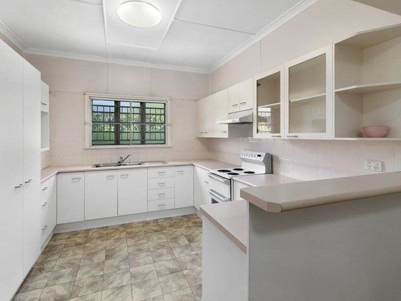 70 Nimmo Street, North Booval QLD 4304, North Booval - Thumbnail 3