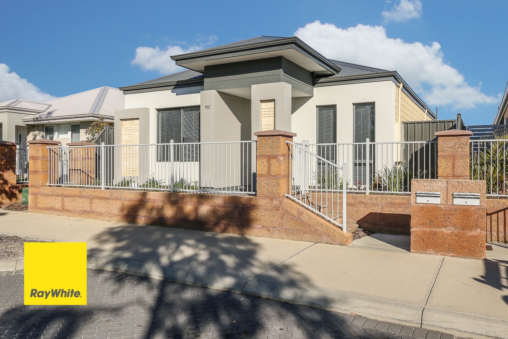162 Grandis Boulevard, Banksia Grove WA 6031, Banksia Grove - Thumbnail 2